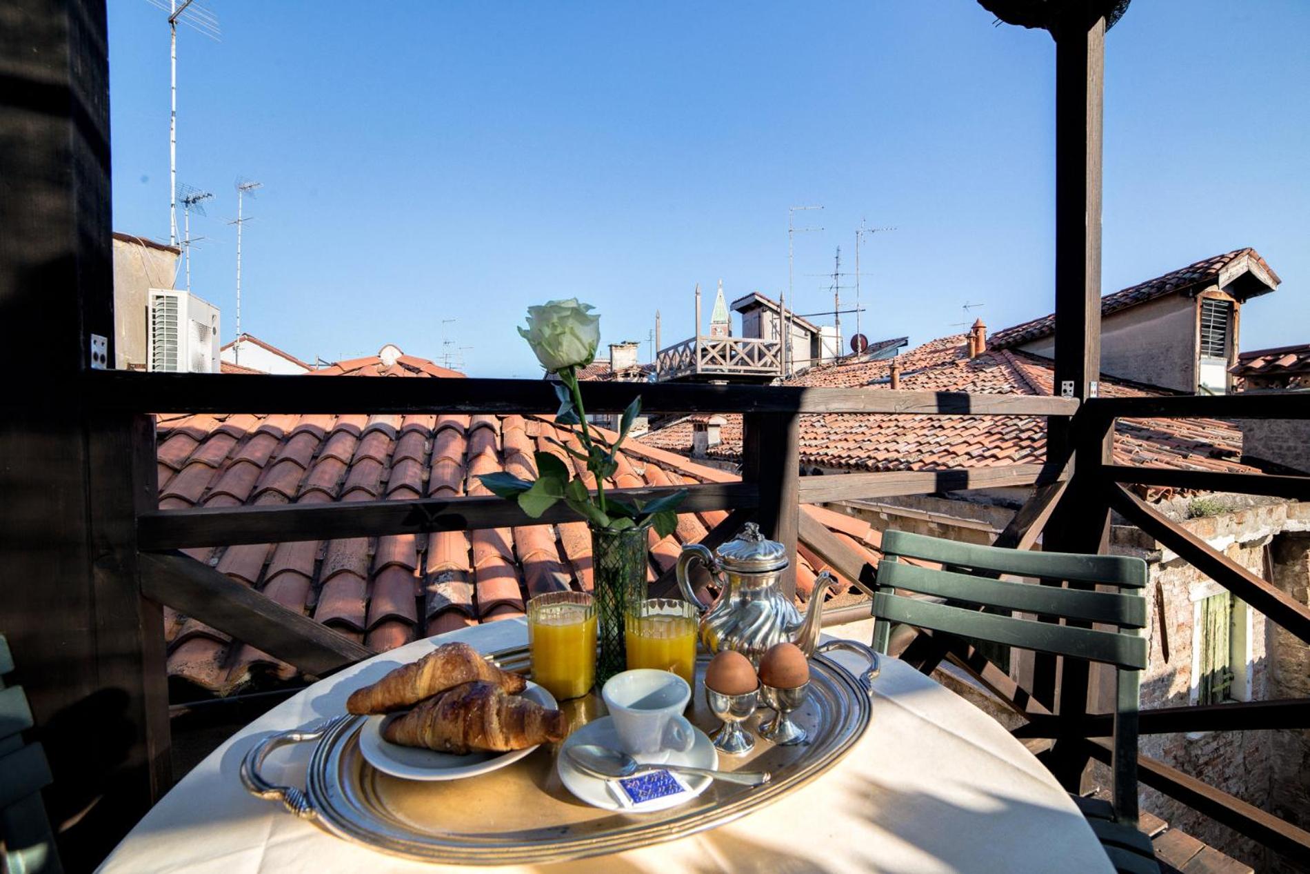 Superior Double Room with Terrace photo 3