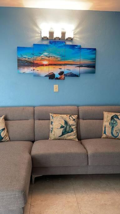 Three-Bedroom House photo 2