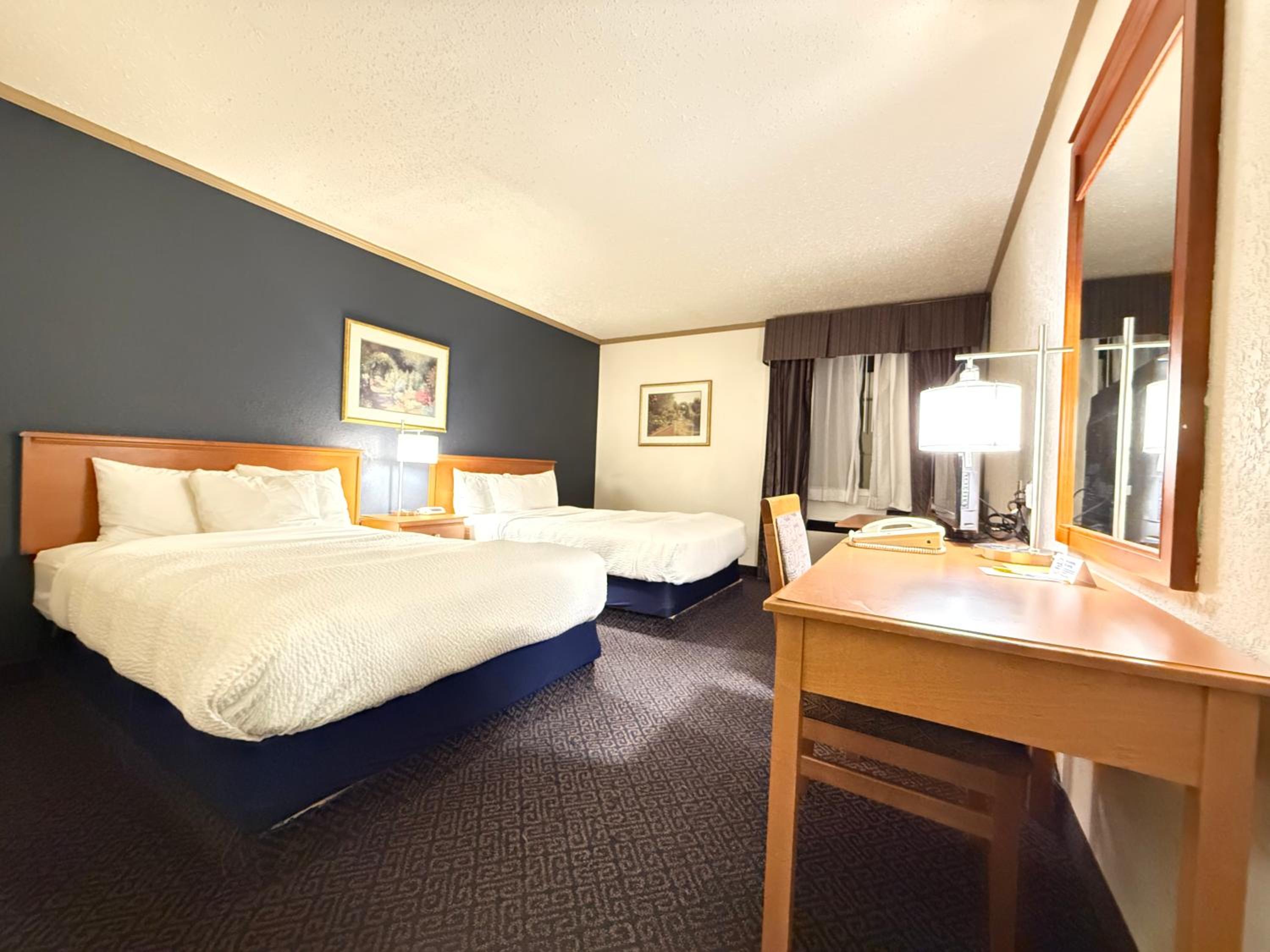 Double Room with Two Double Beds - Non-Smoking photo 2