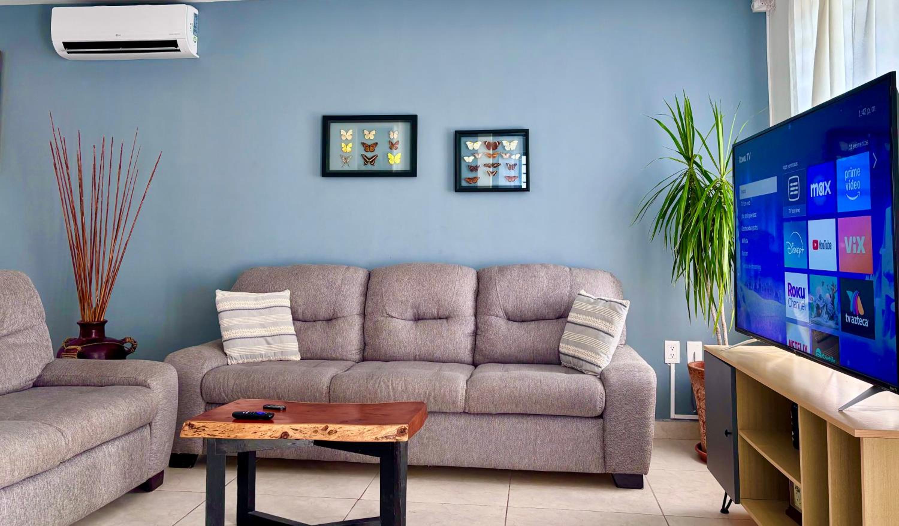 Three-Bedroom House photo 1
