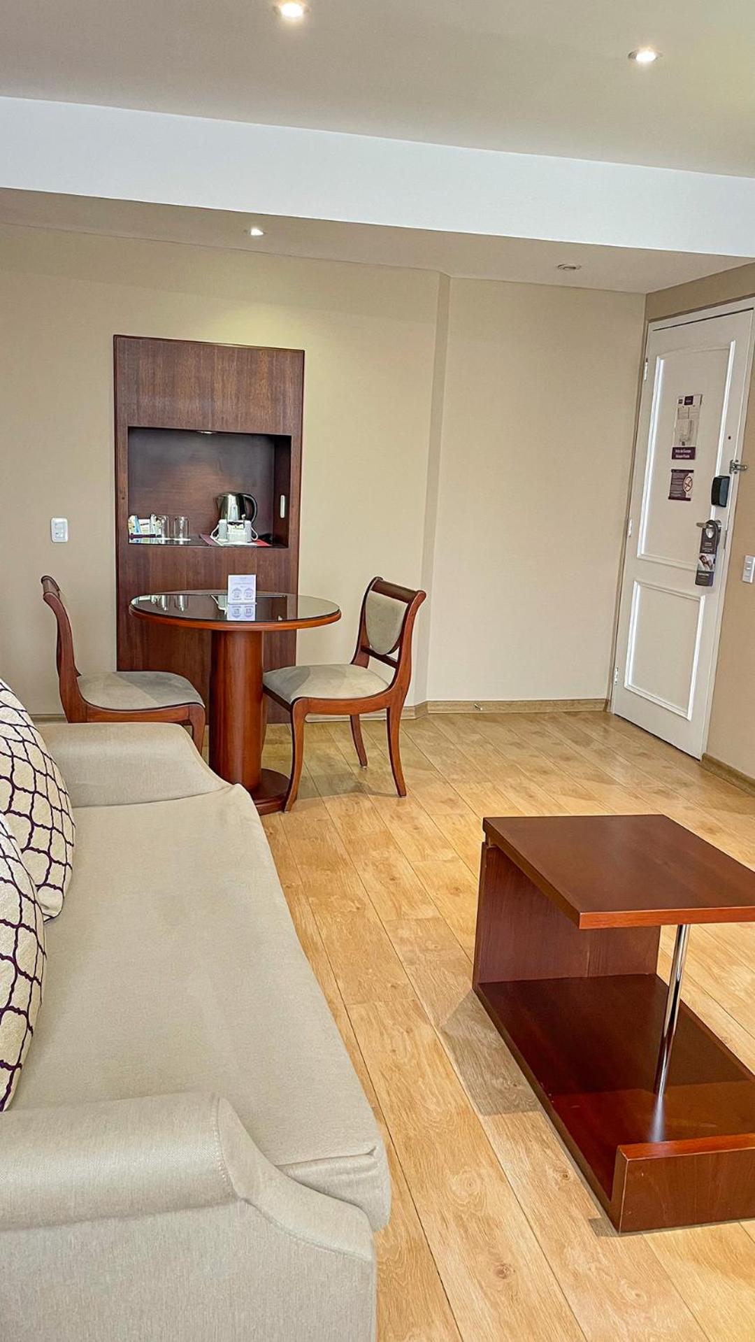 Superior King Suite - Photo 10
