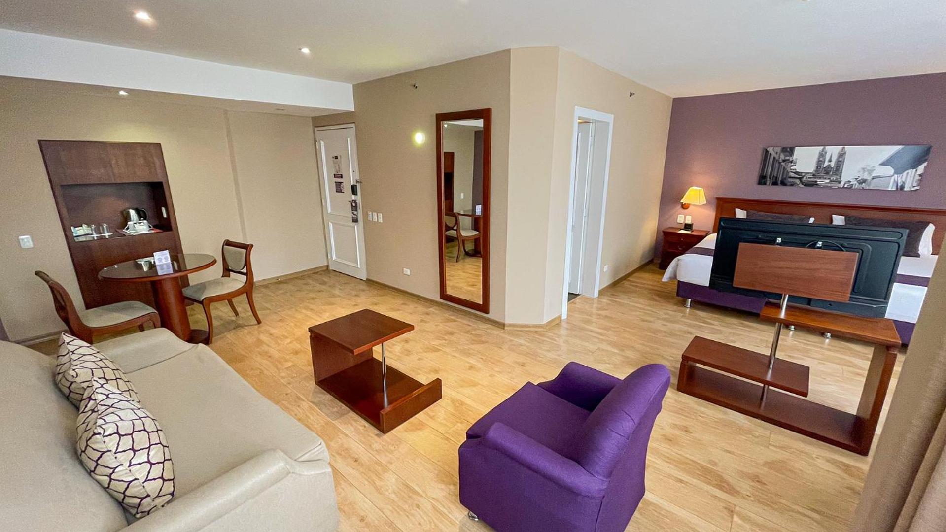 Superior King Suite - Photo 15