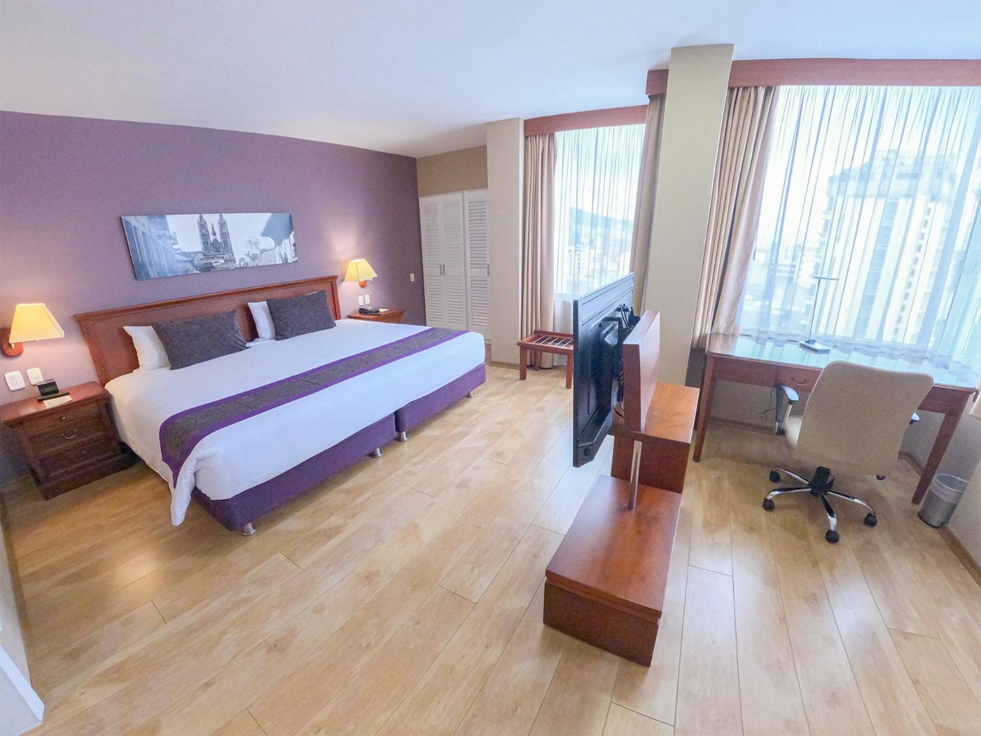 Superior King Suite - Photo 19