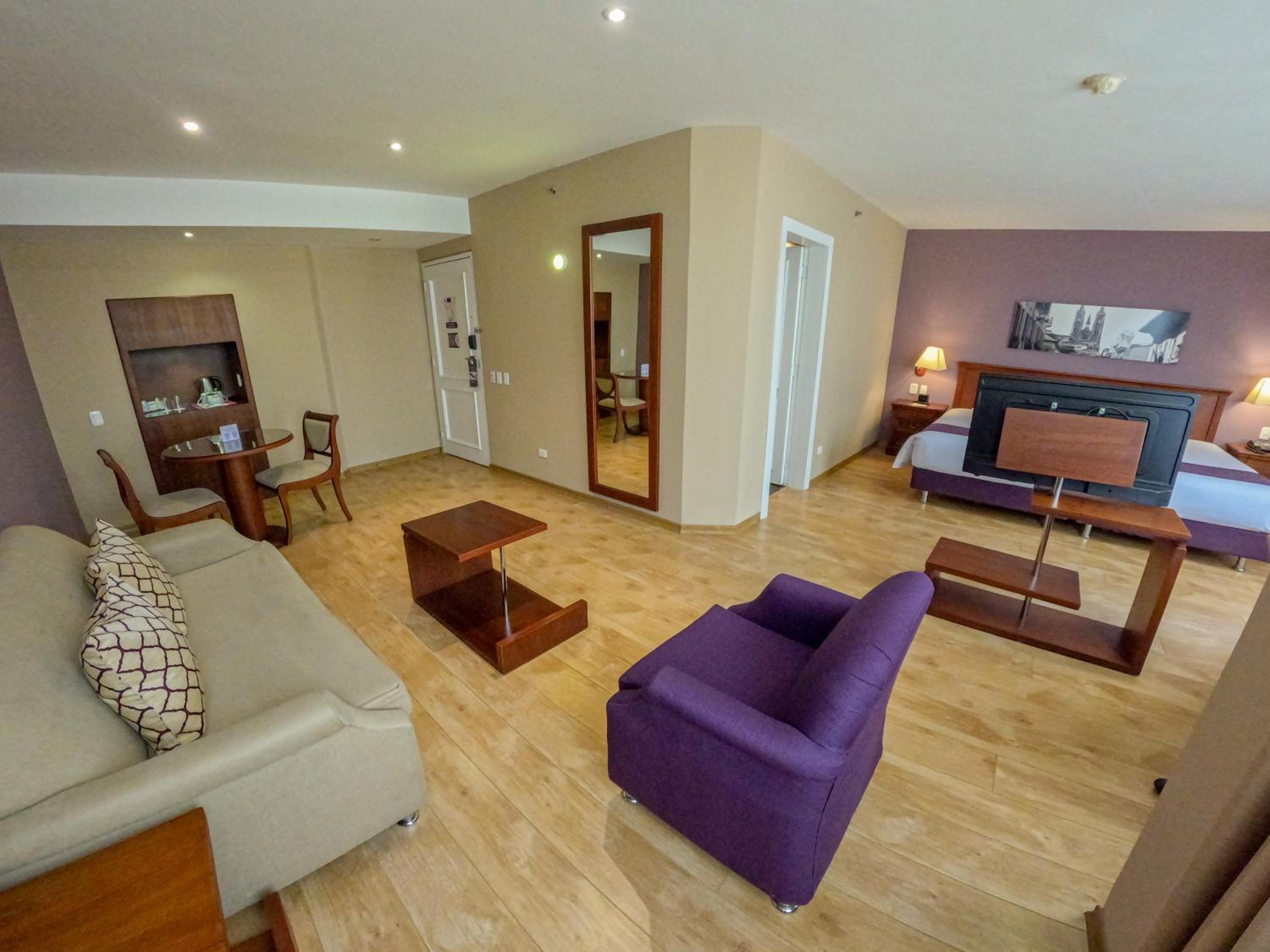 Superior King Suite - Photo 20