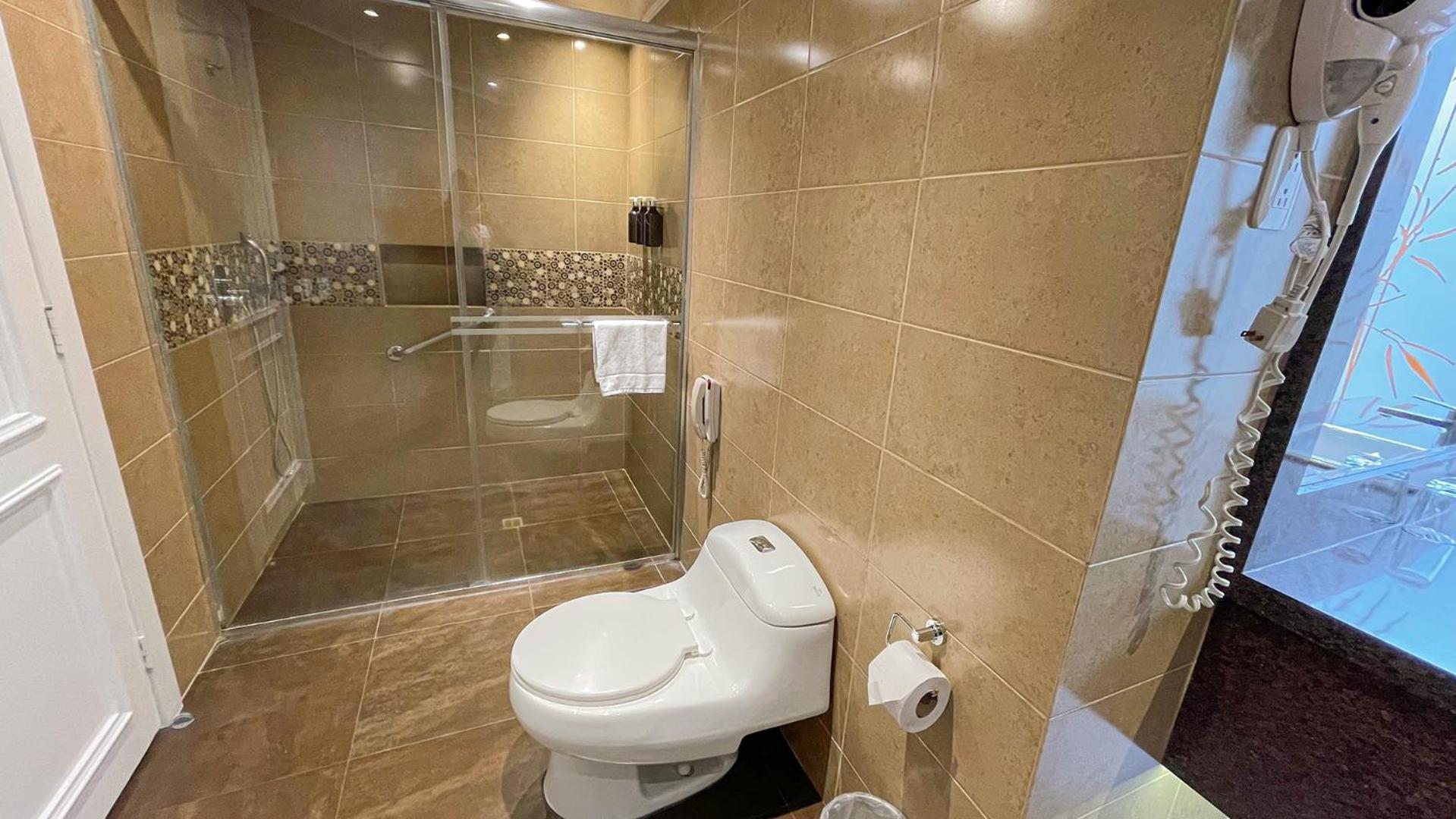 Superior Suite with 2 Single Beds - Photo 7