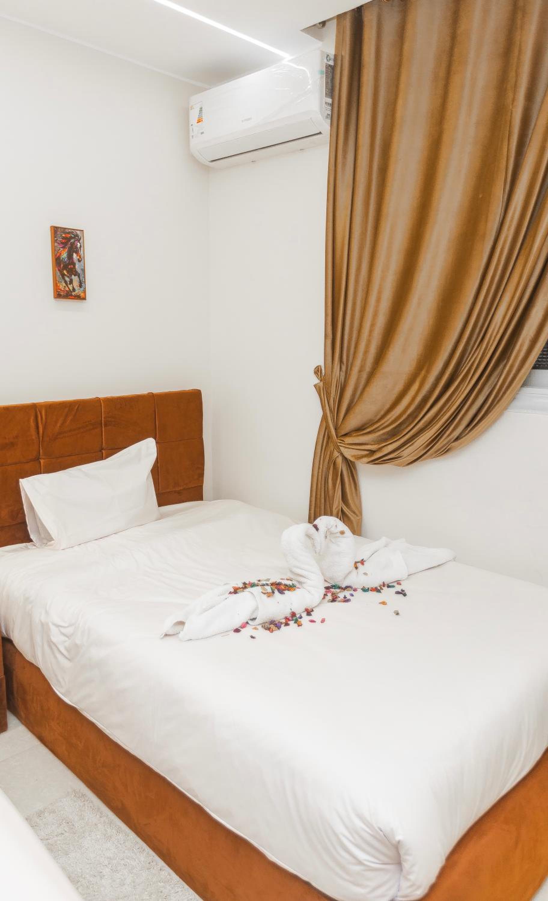 Deluxe Single Room