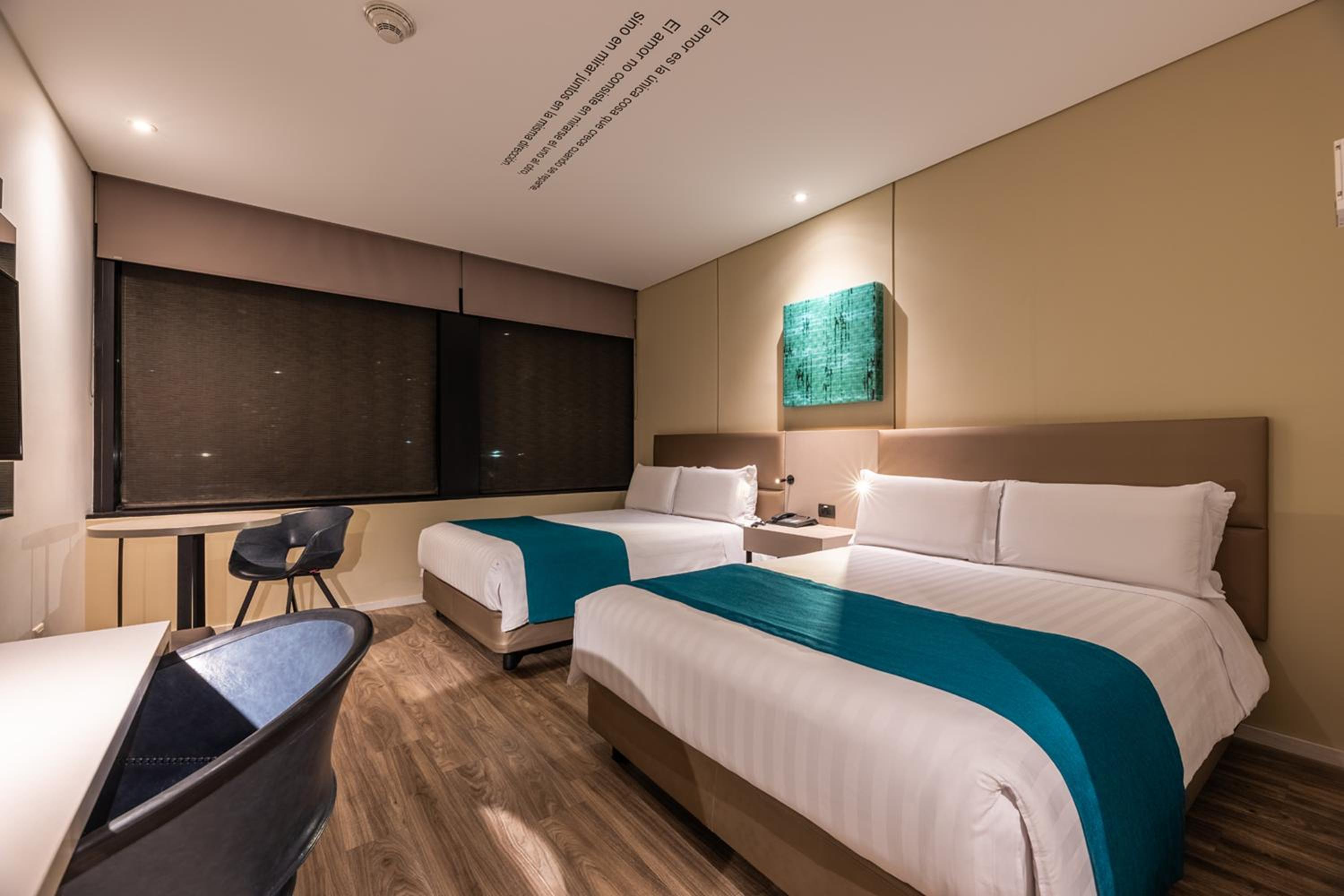 Twin Room - Photo 3