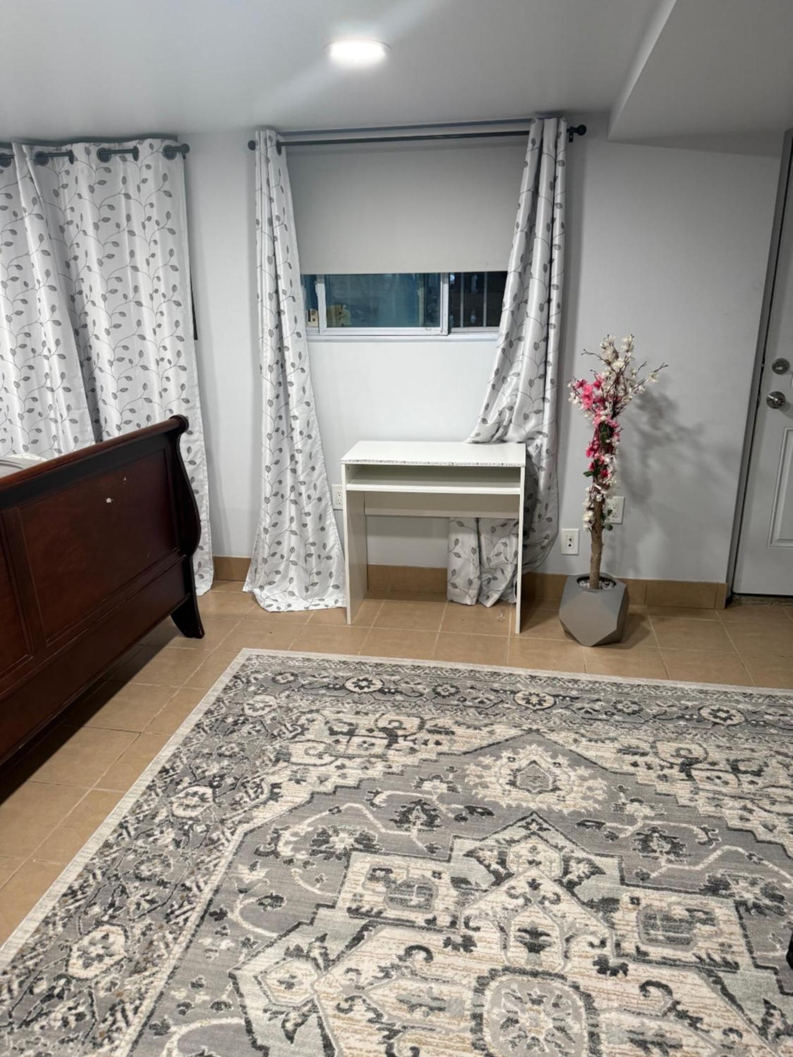 One-Bedroom House photo 1