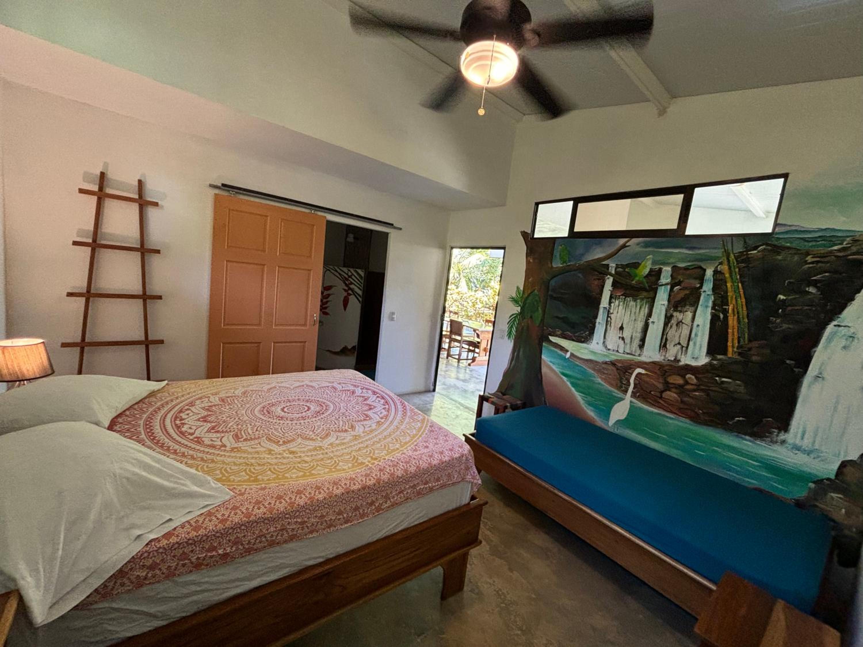 Three-Bedroom House photo 2