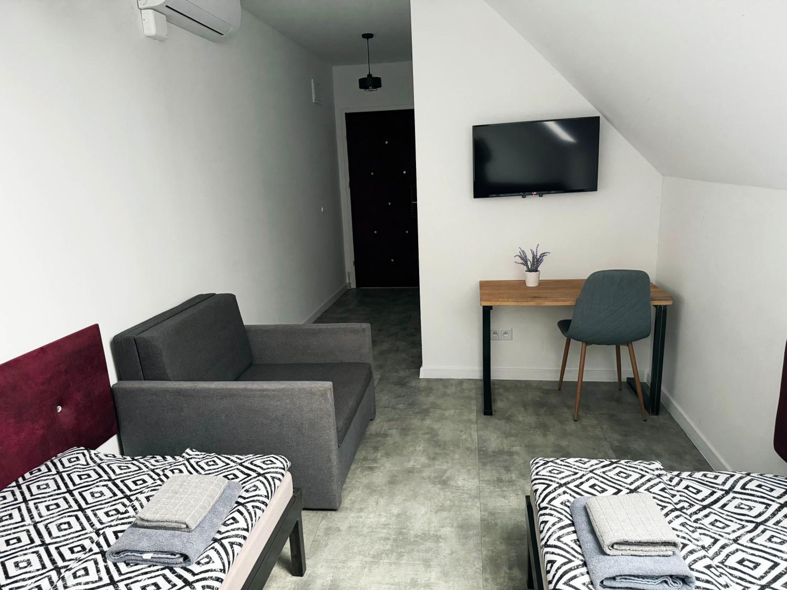Twin Room with Bathroom photo 1