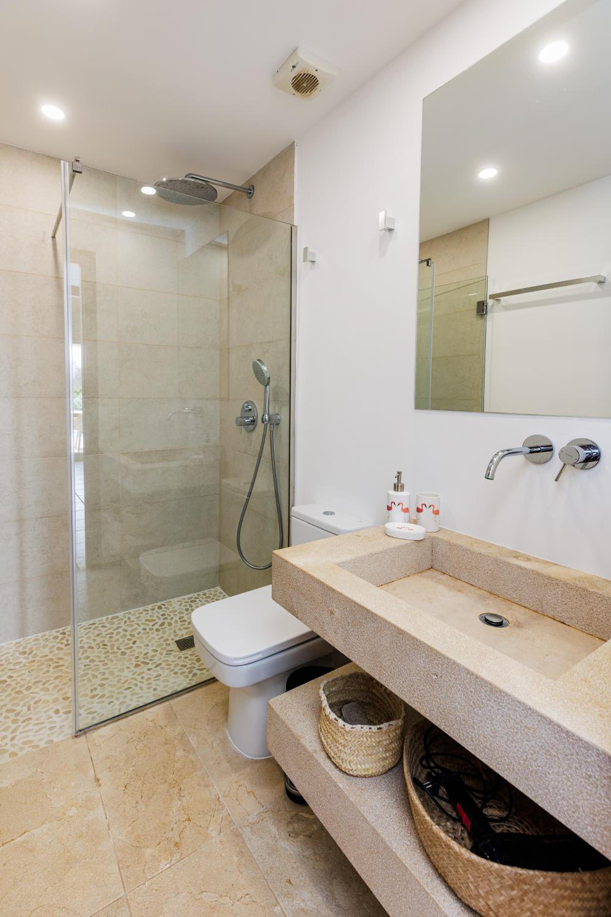 Three-Bedroom Villa photo 2