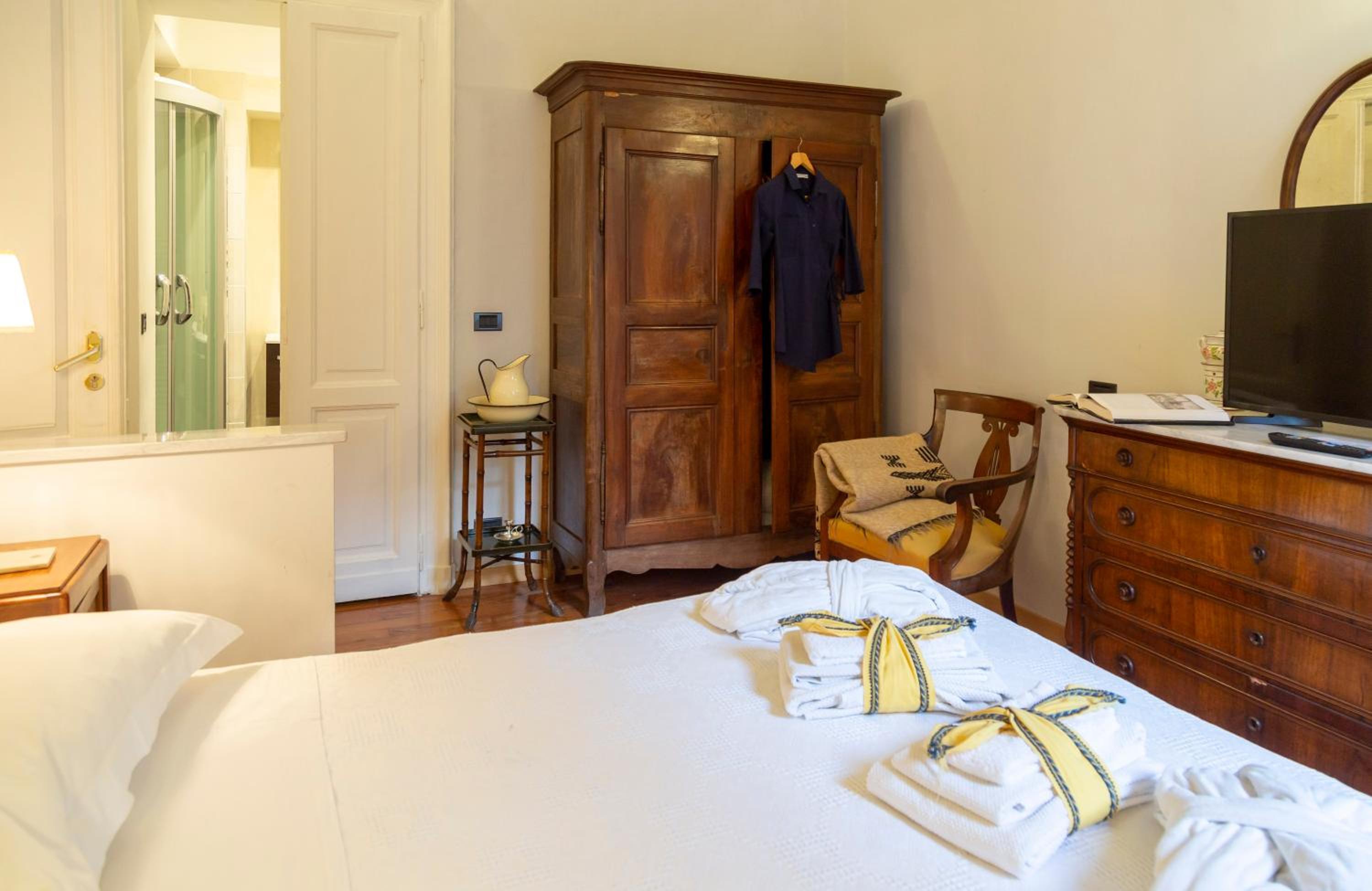 Double or Twin Room photo 1