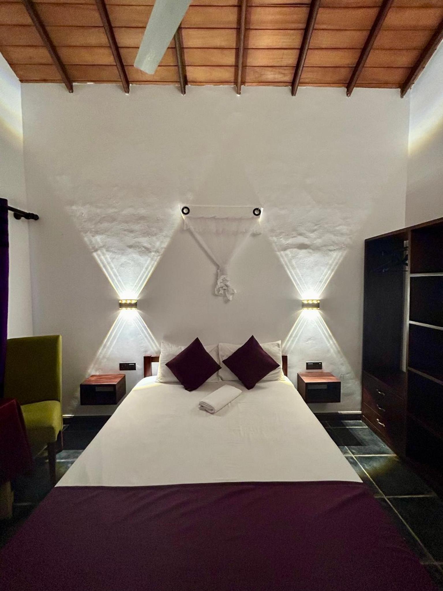 Deluxe Double Room photo 2