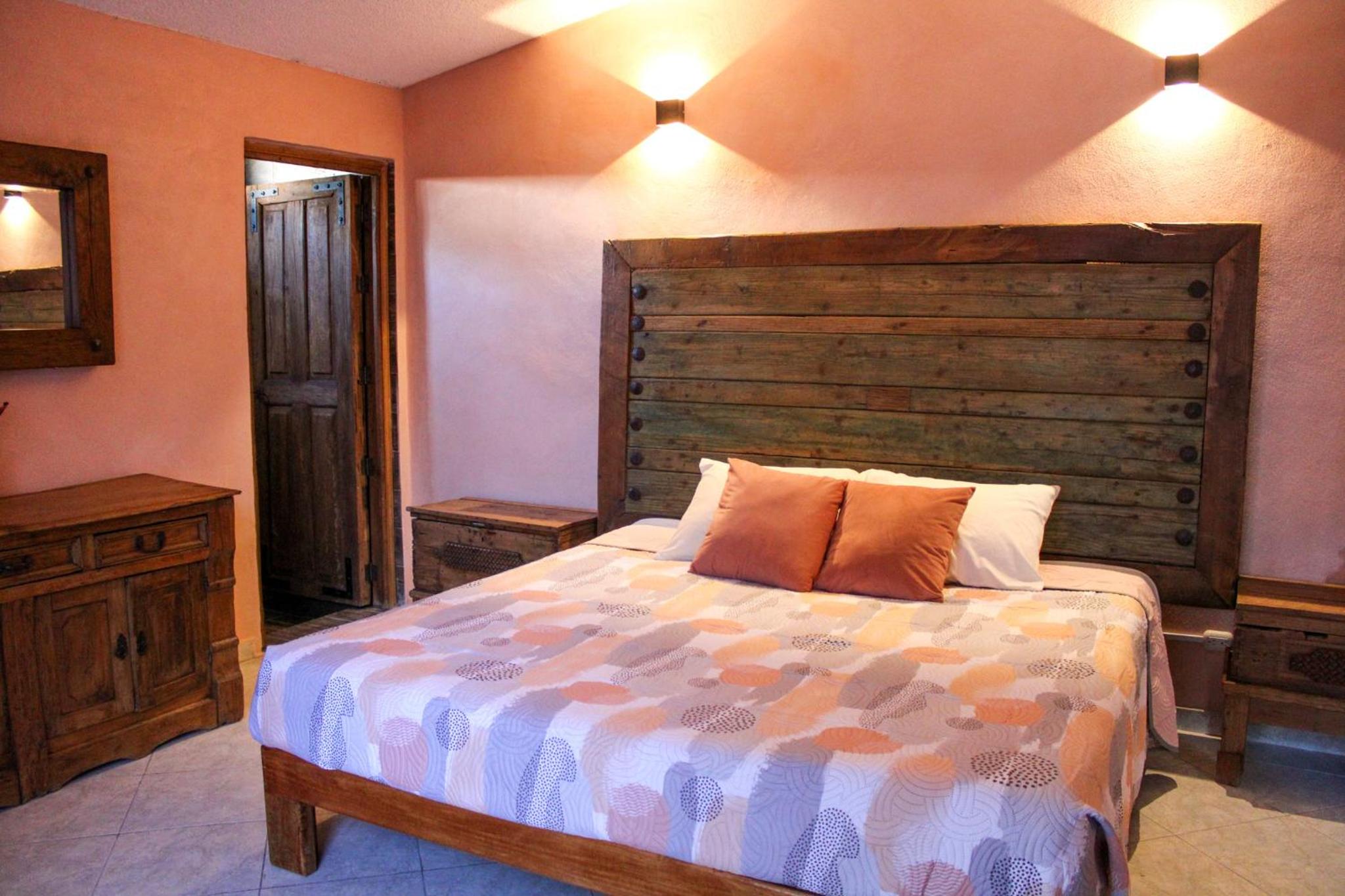 Deluxe King Room photo 3