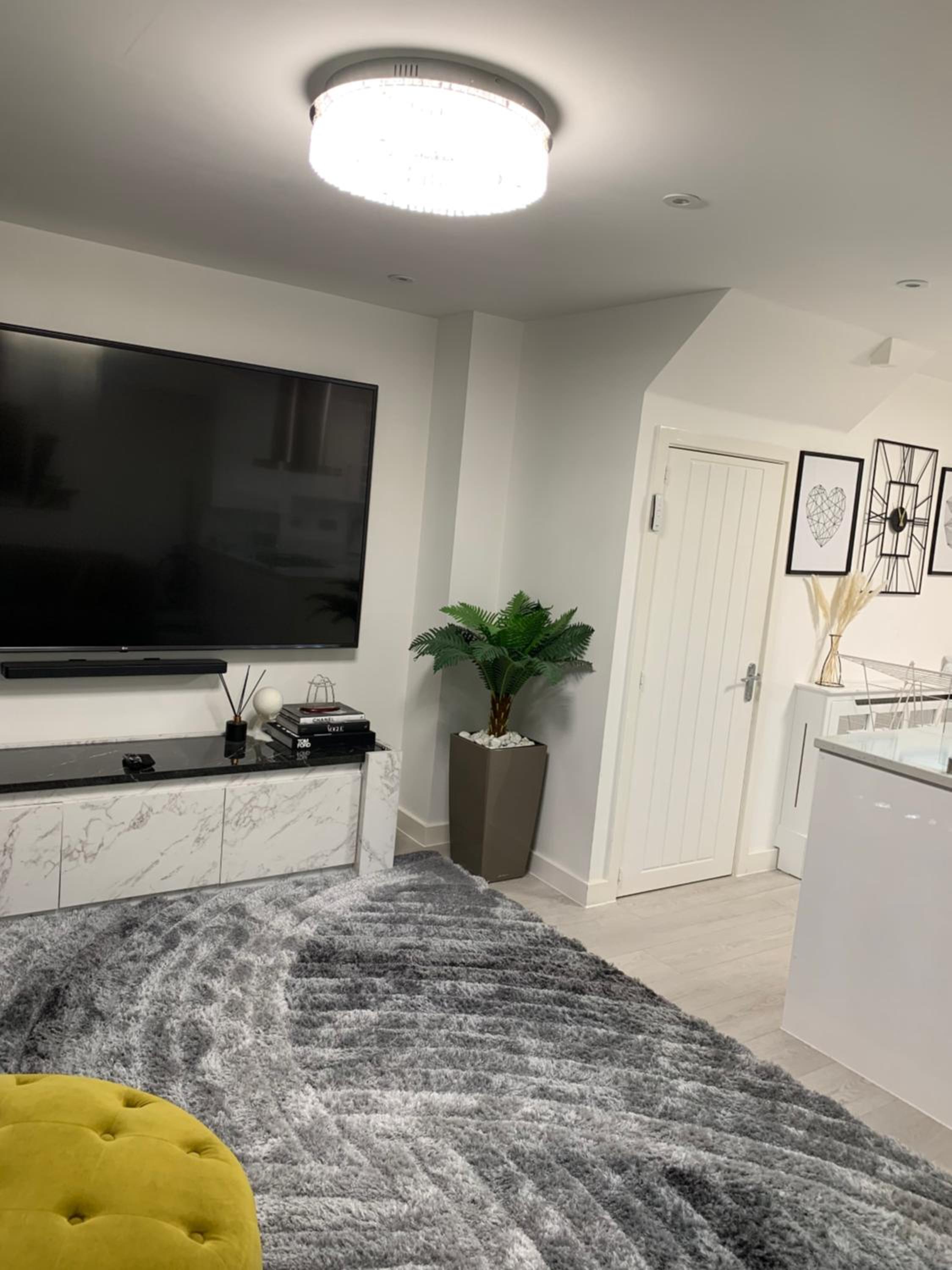 One-Bedroom House photo 1