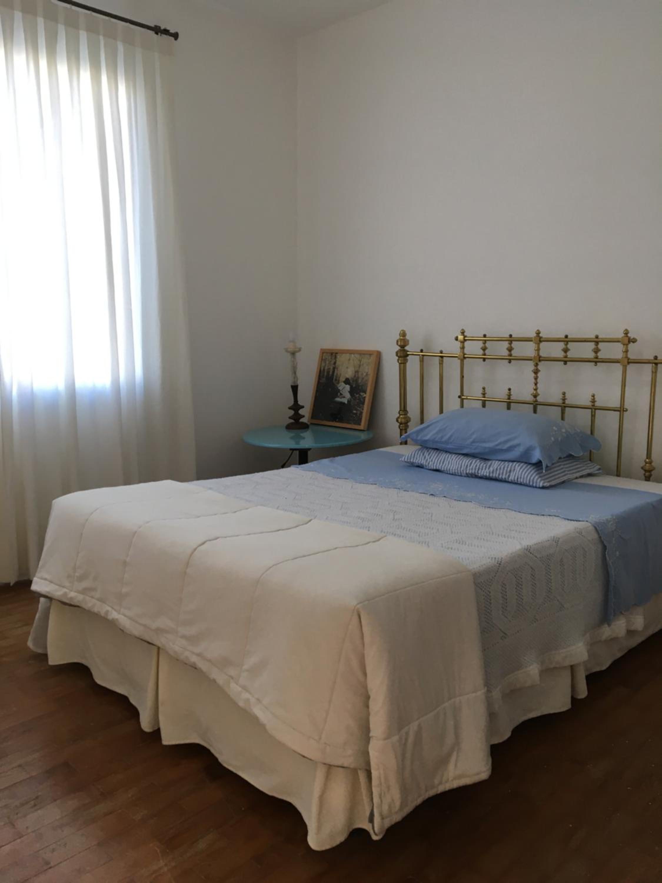 Double Room With Shared Bathroom photo 2