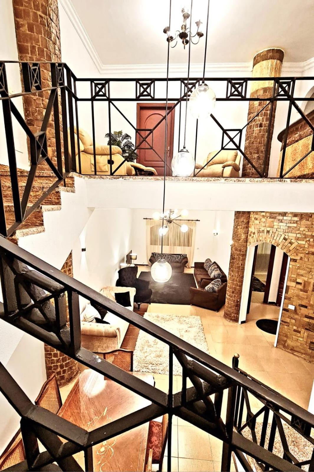 Three-Bedroom Apartment photo 1