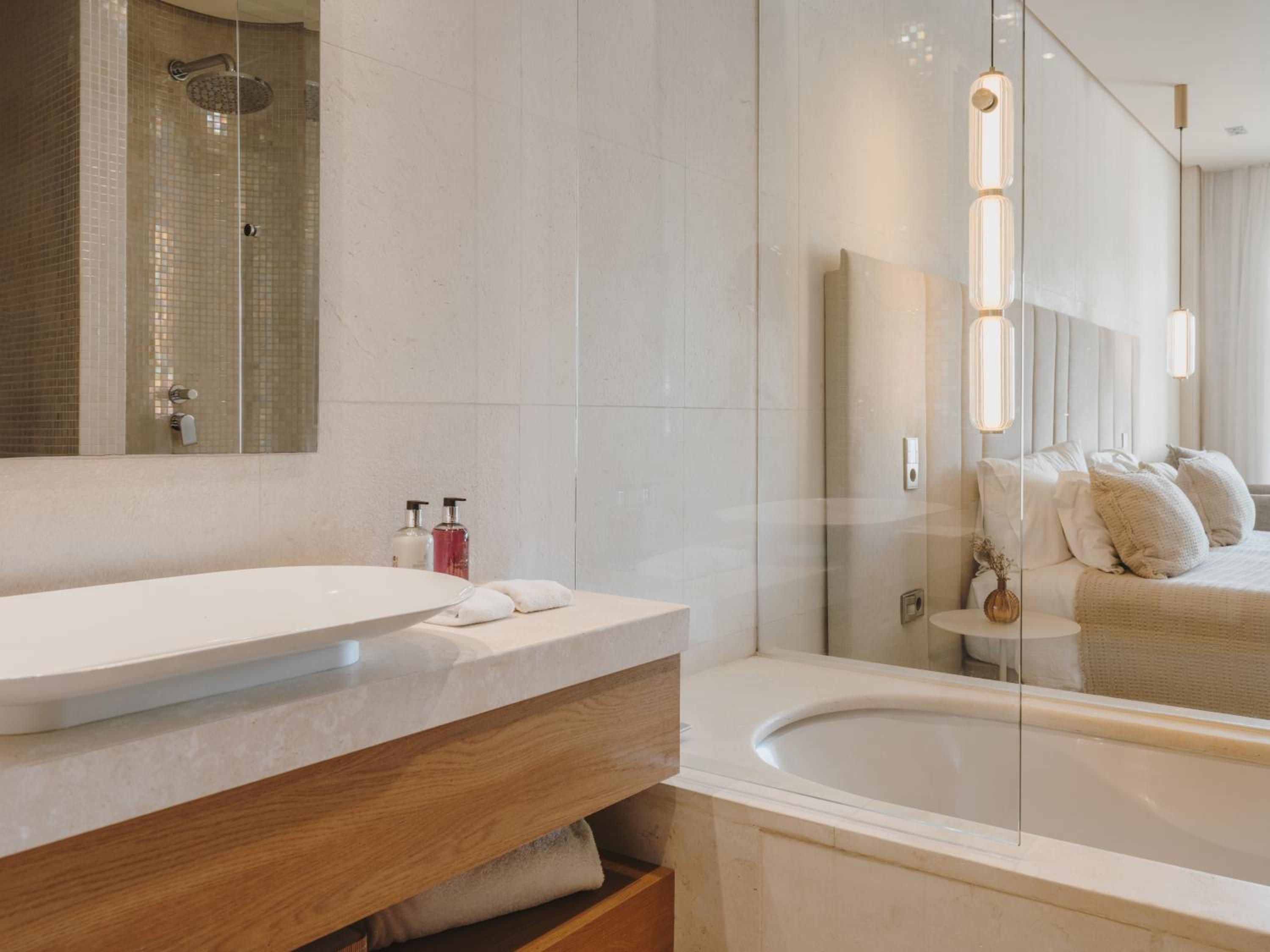 Deluxe Double Room with Terrace, Pool View & SPA access  - Photo 2