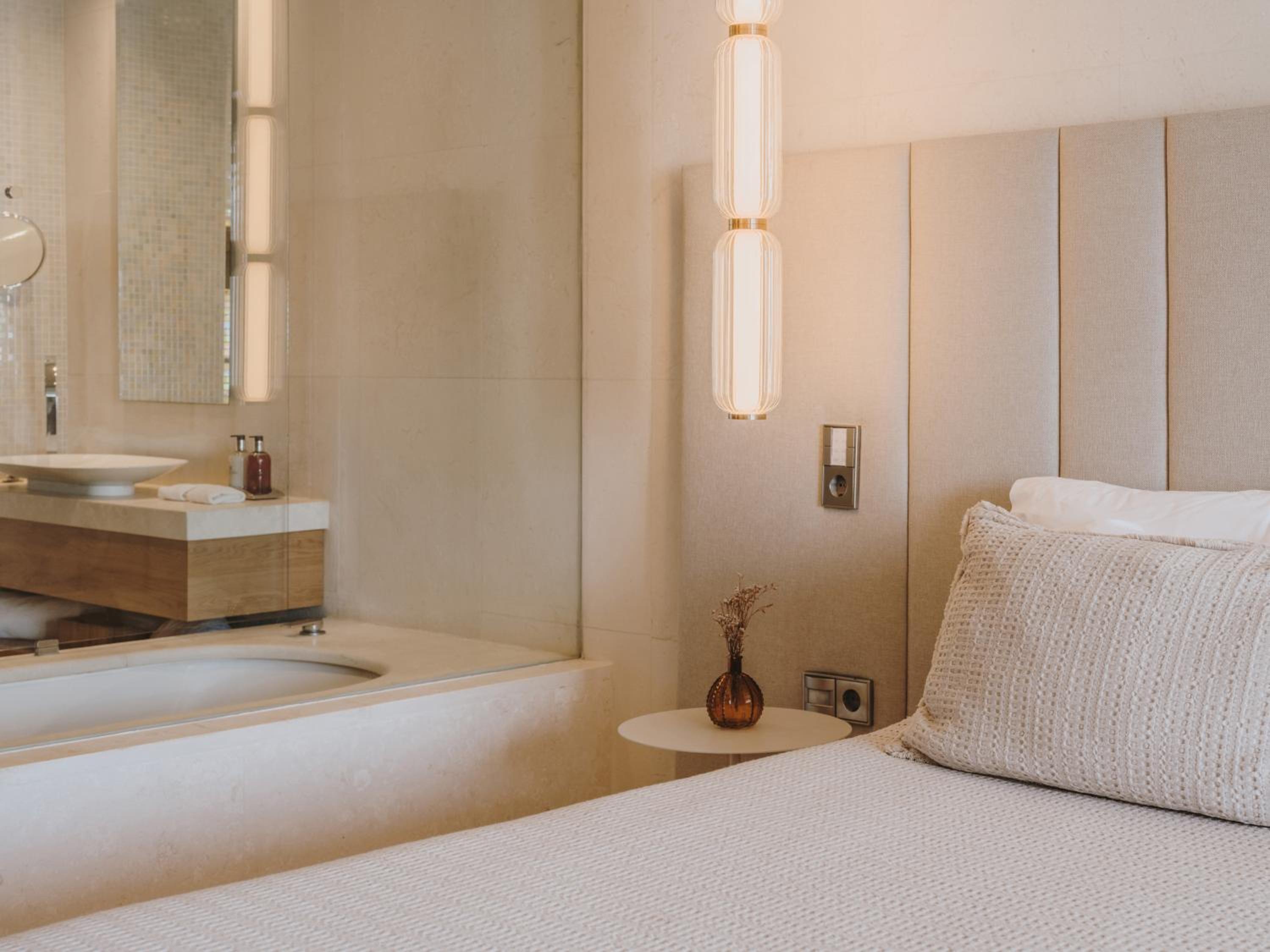 Deluxe Double Room with Terrace, Pool View & SPA access  - Photo 5