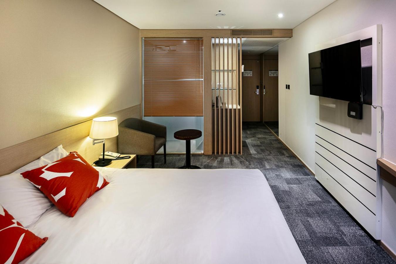 Standard Double Room - Photo 2
