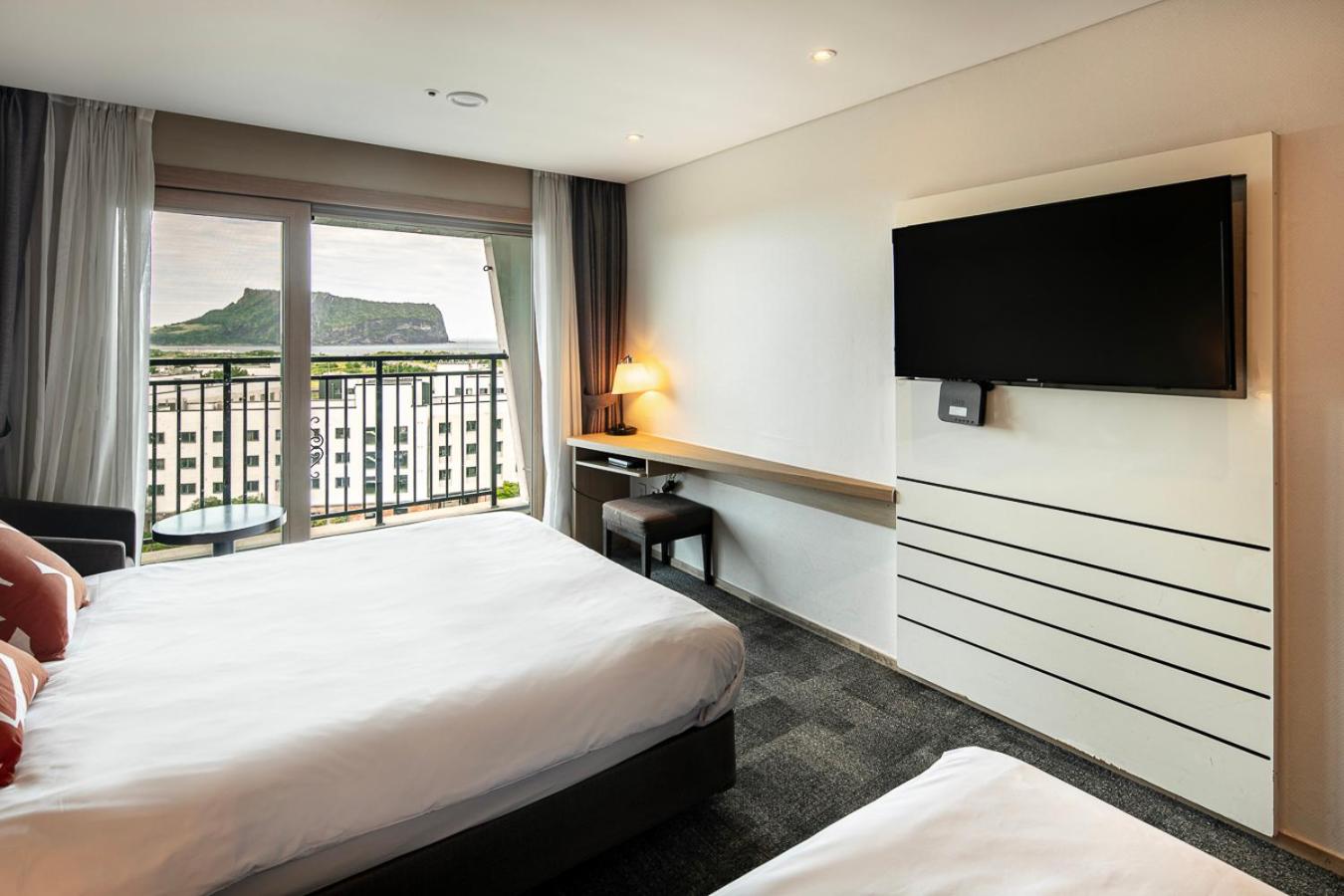Deluxe Twin Room - Photo 5