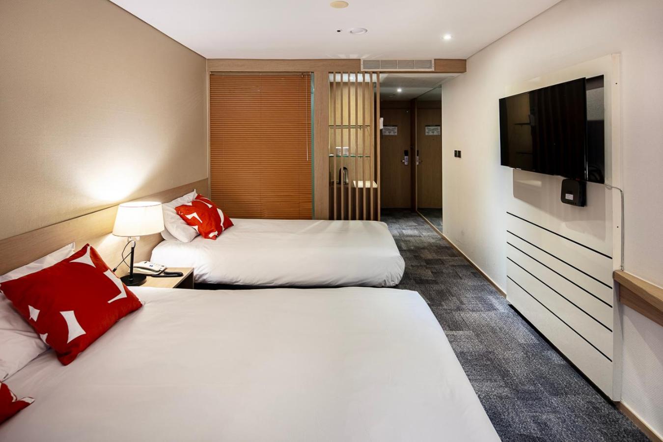 Deluxe Twin Room - Photo 3