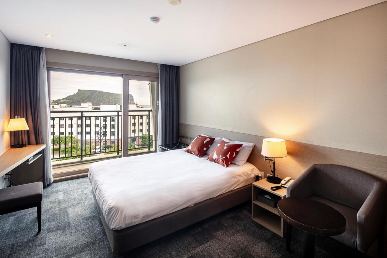 Deluxe Double Room with Sea View - Photo 1