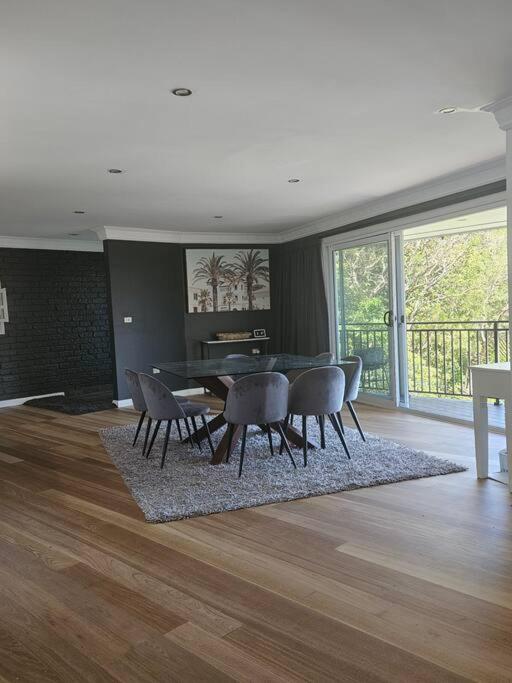 Four-Bedroom House photo 2