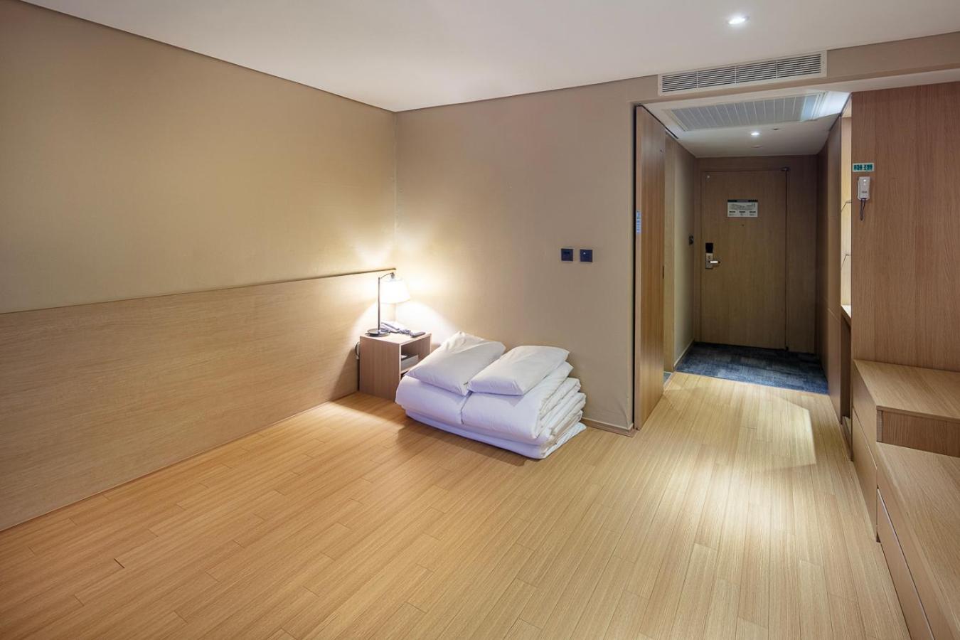 Korean-Style Ondol Room - Photo 4