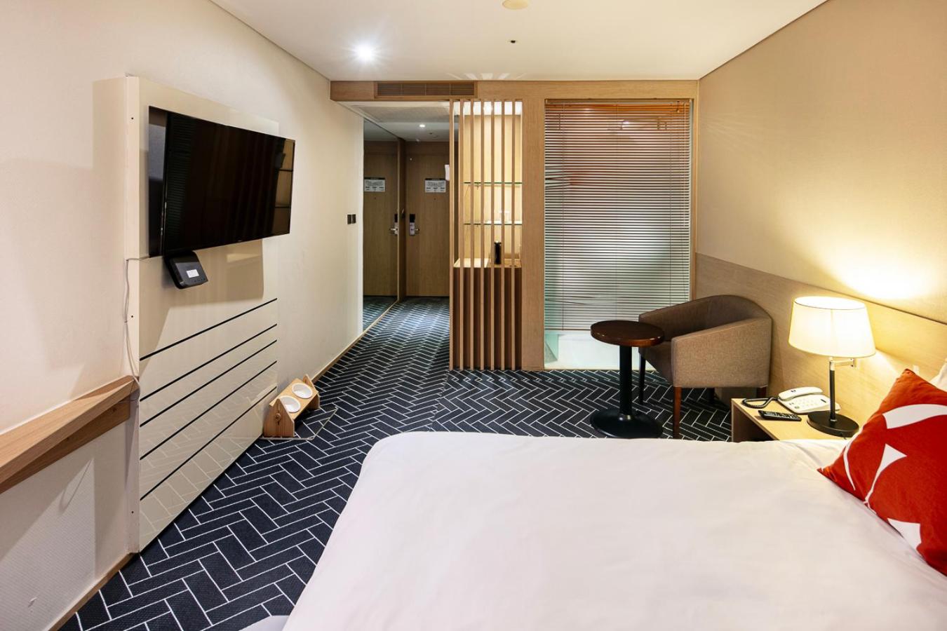 Pet Friendly Double Room - Photo 3