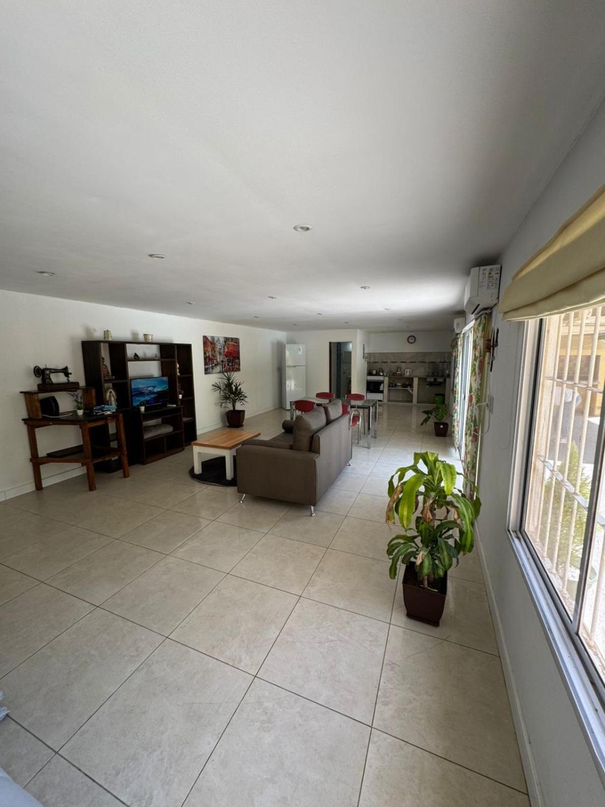 One-Bedroom House photo 2