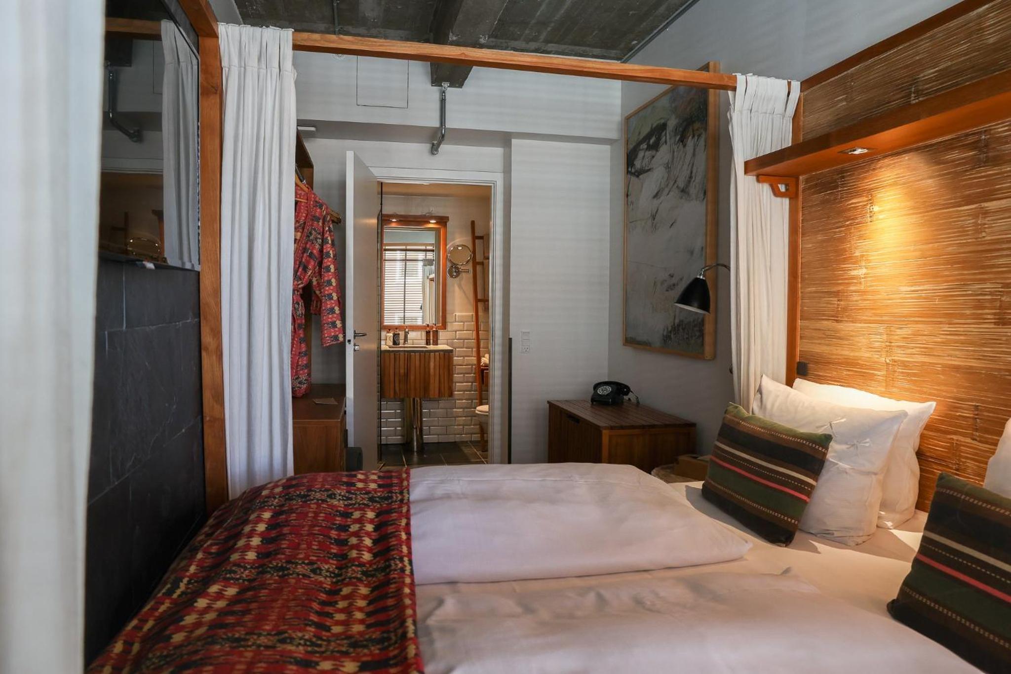 Deluxe Single Room