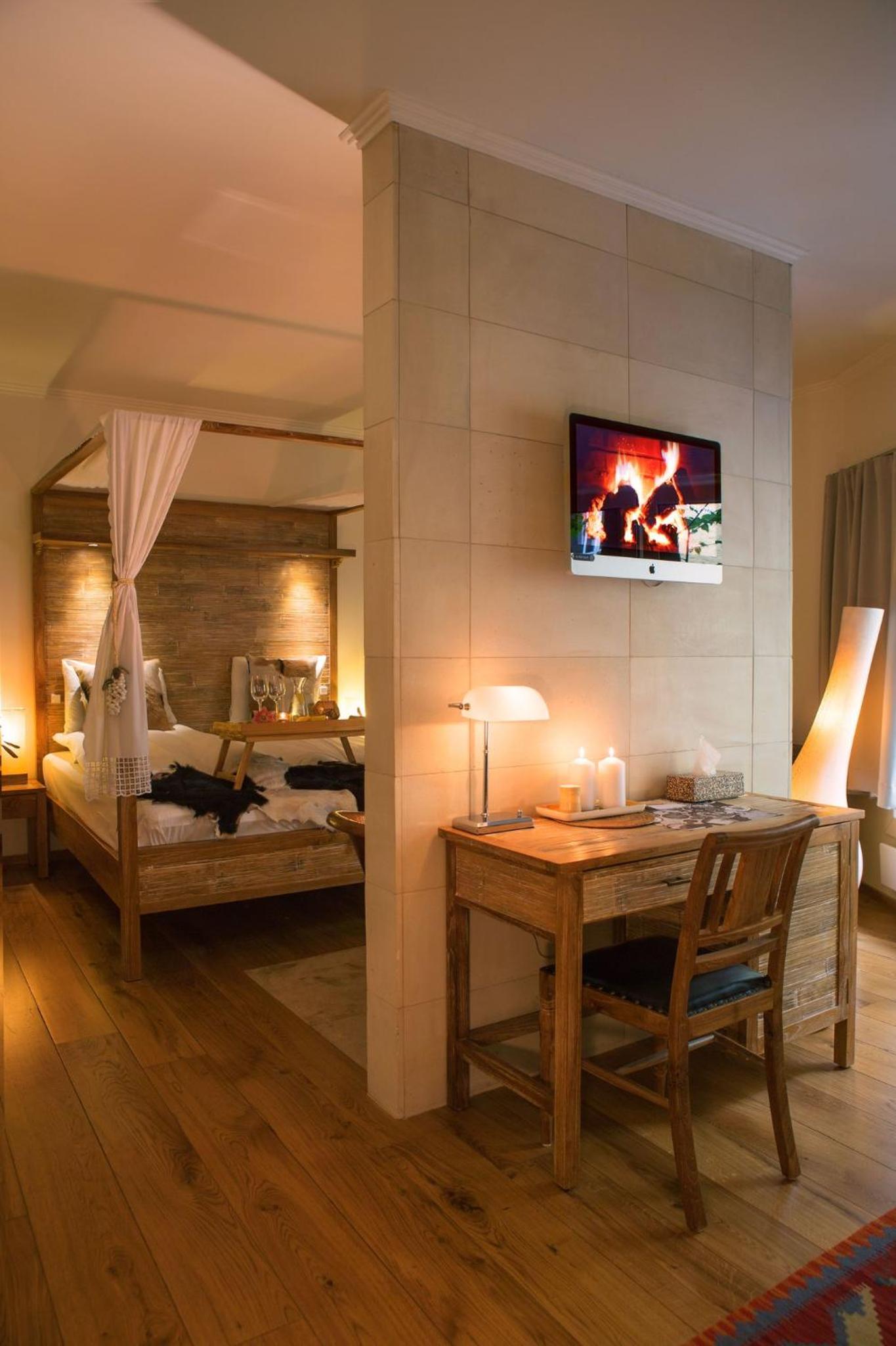 Family Room - Photo 1