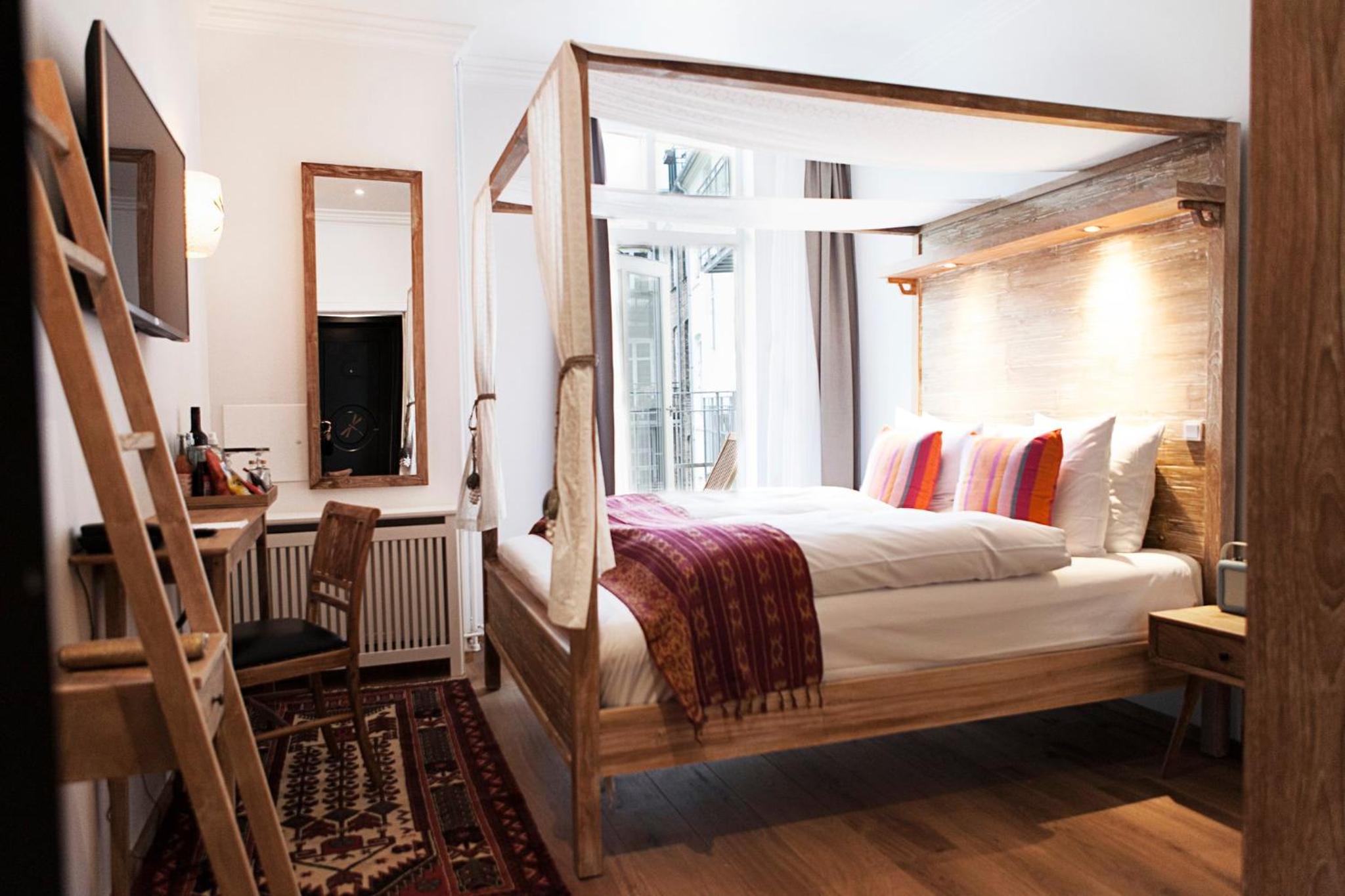 Double Room with Balcony - Photo 1