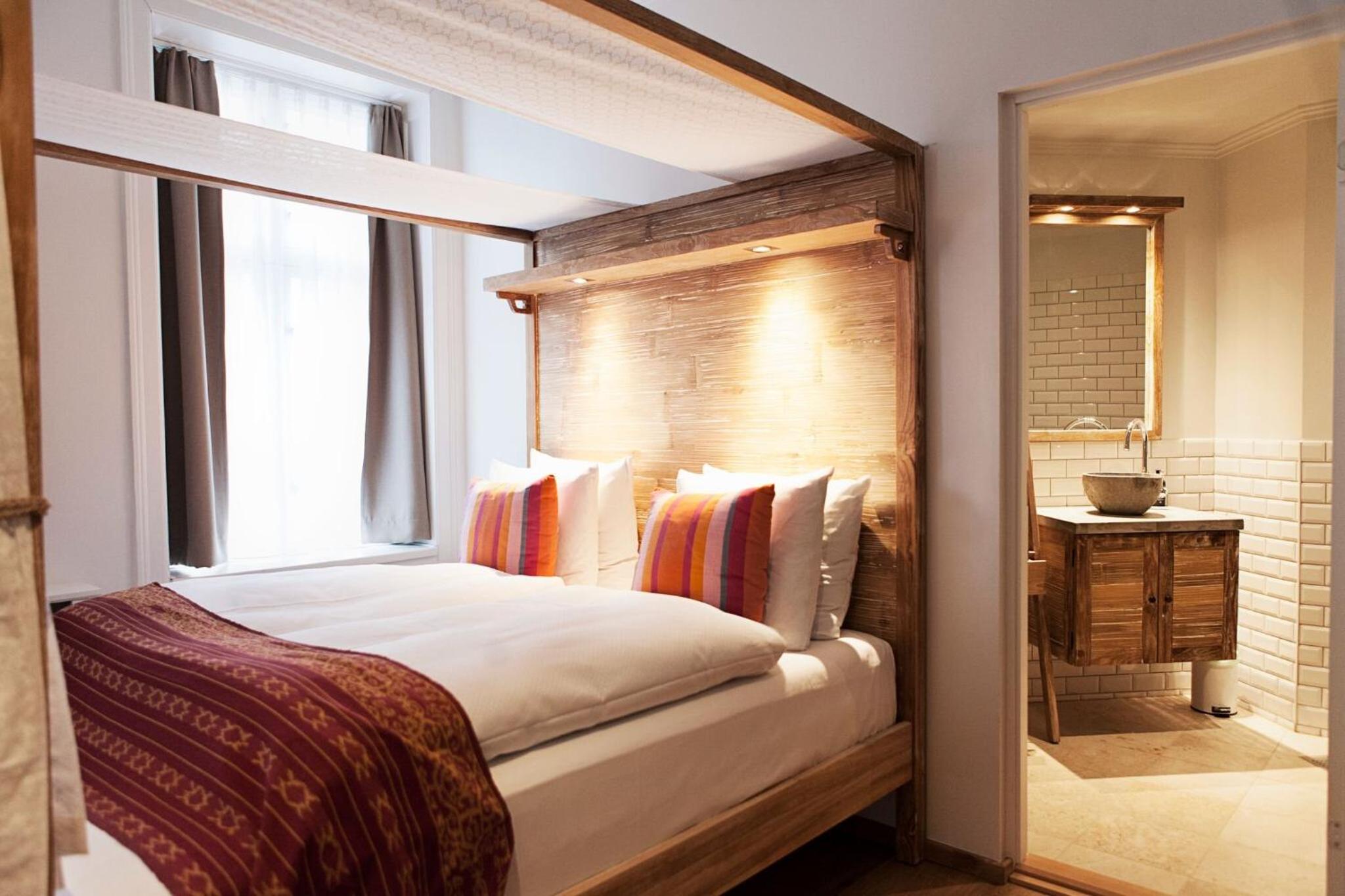 Small Double Room - Photo 1