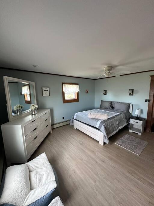 Four-Bedroom House photo 1