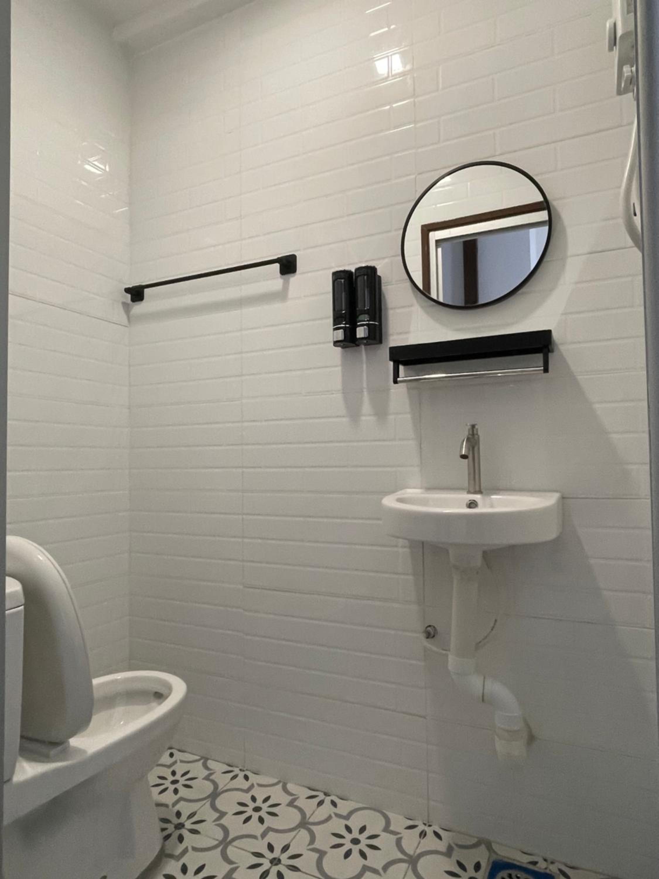 Superior Quadruple Room - Photo 6
