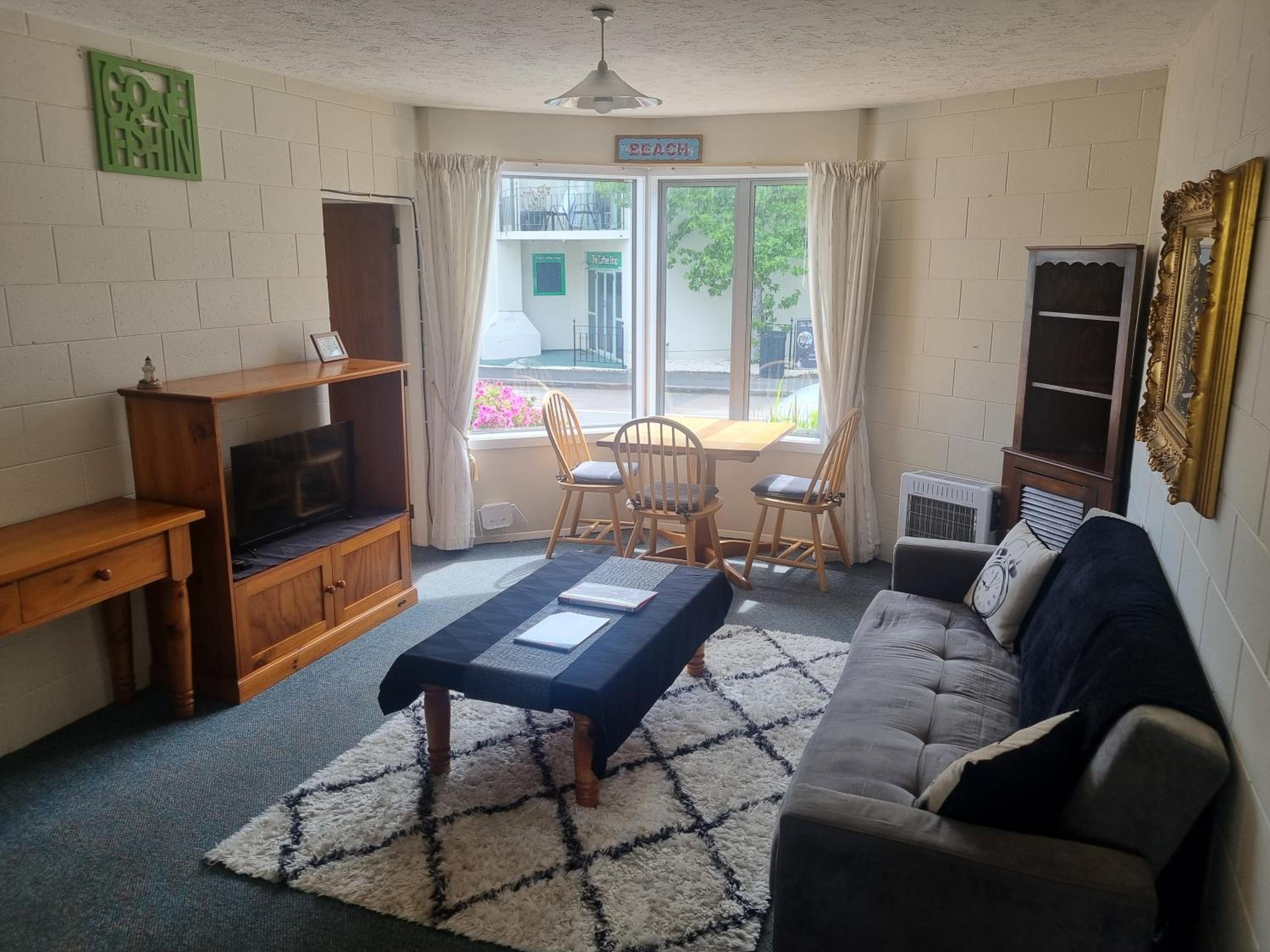 Two-Bedroom Apartment With Sea View photo 3