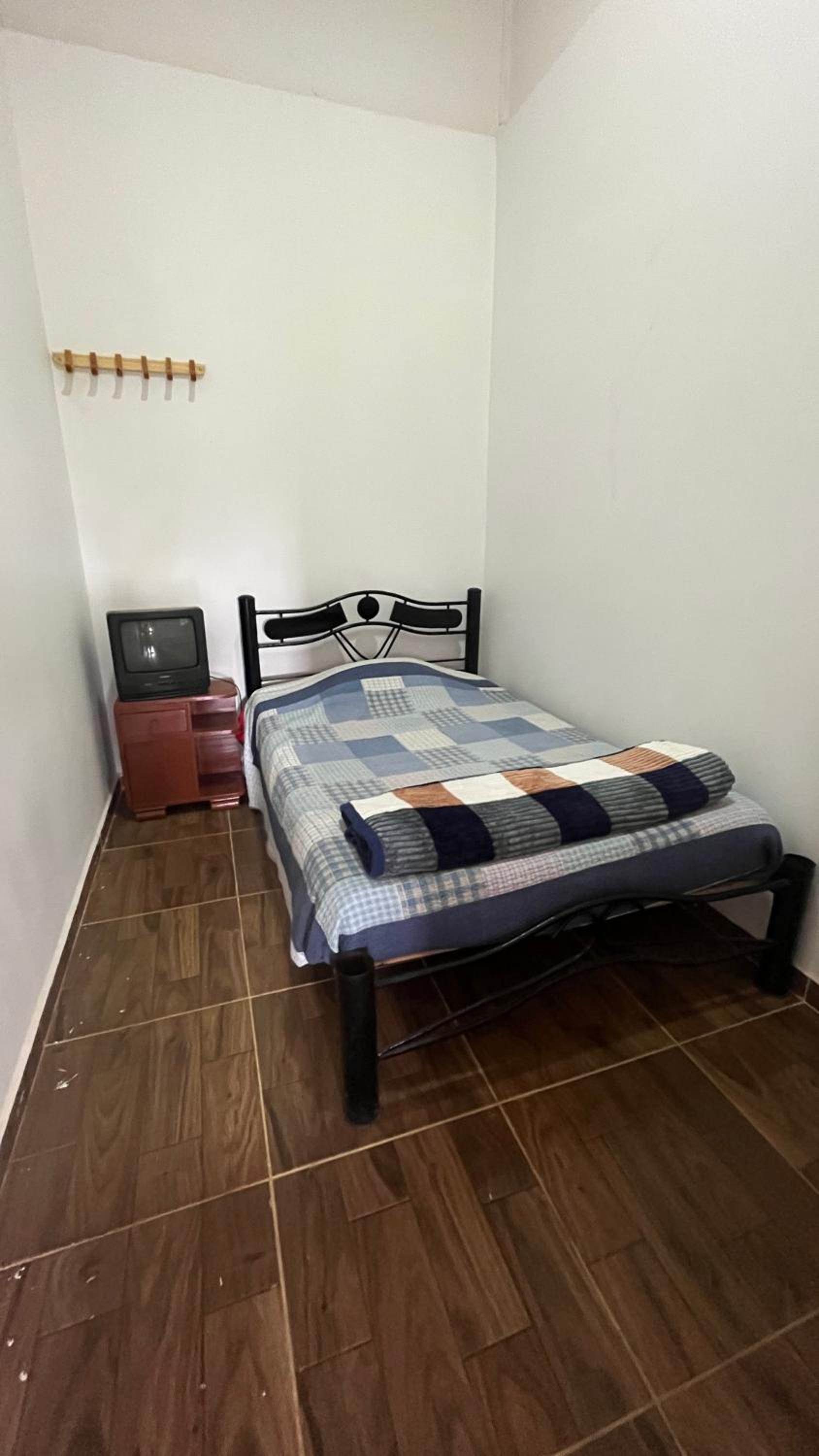 Double Room with Shared Bathroom photo 3