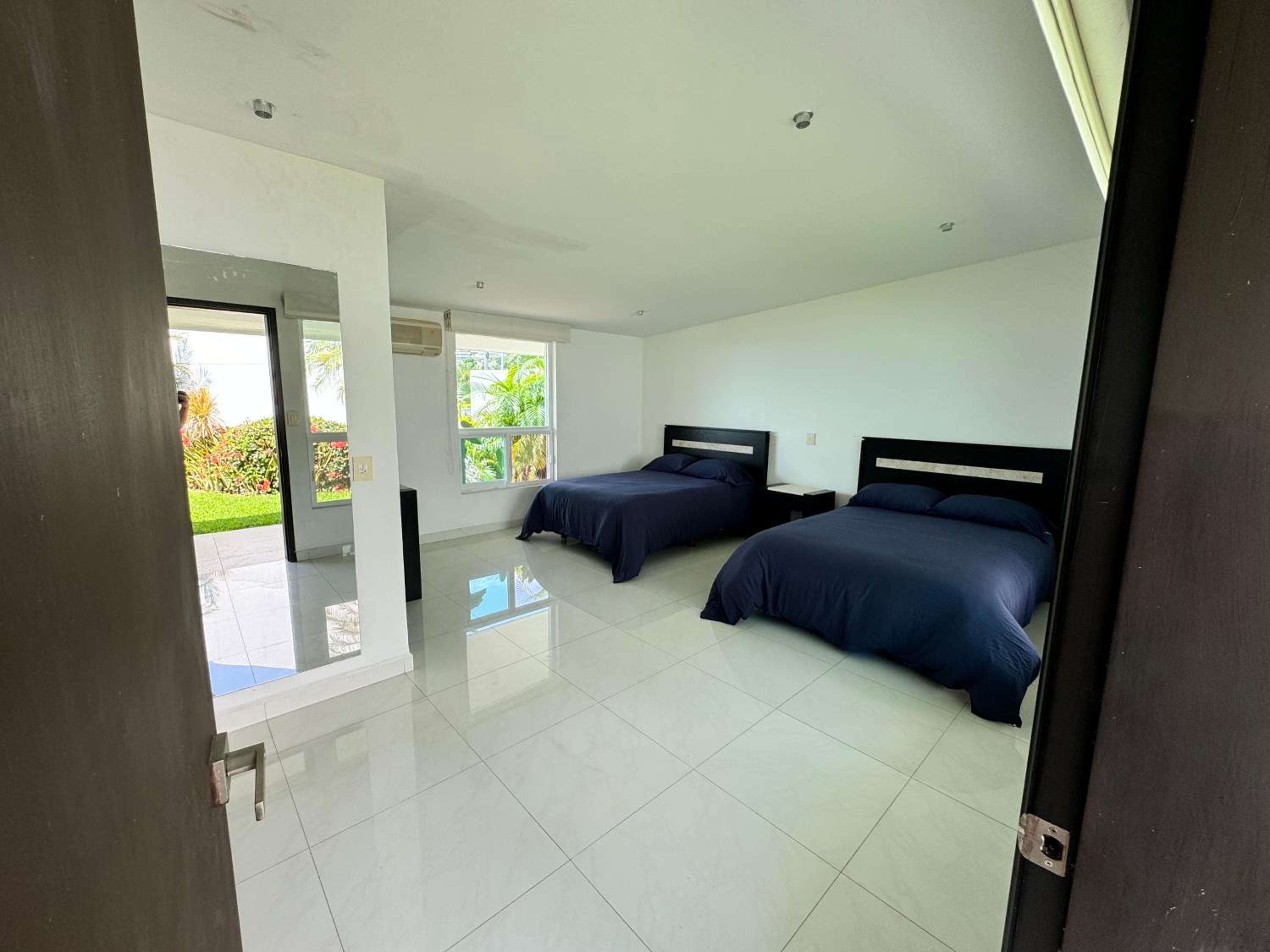 Villa photo 1