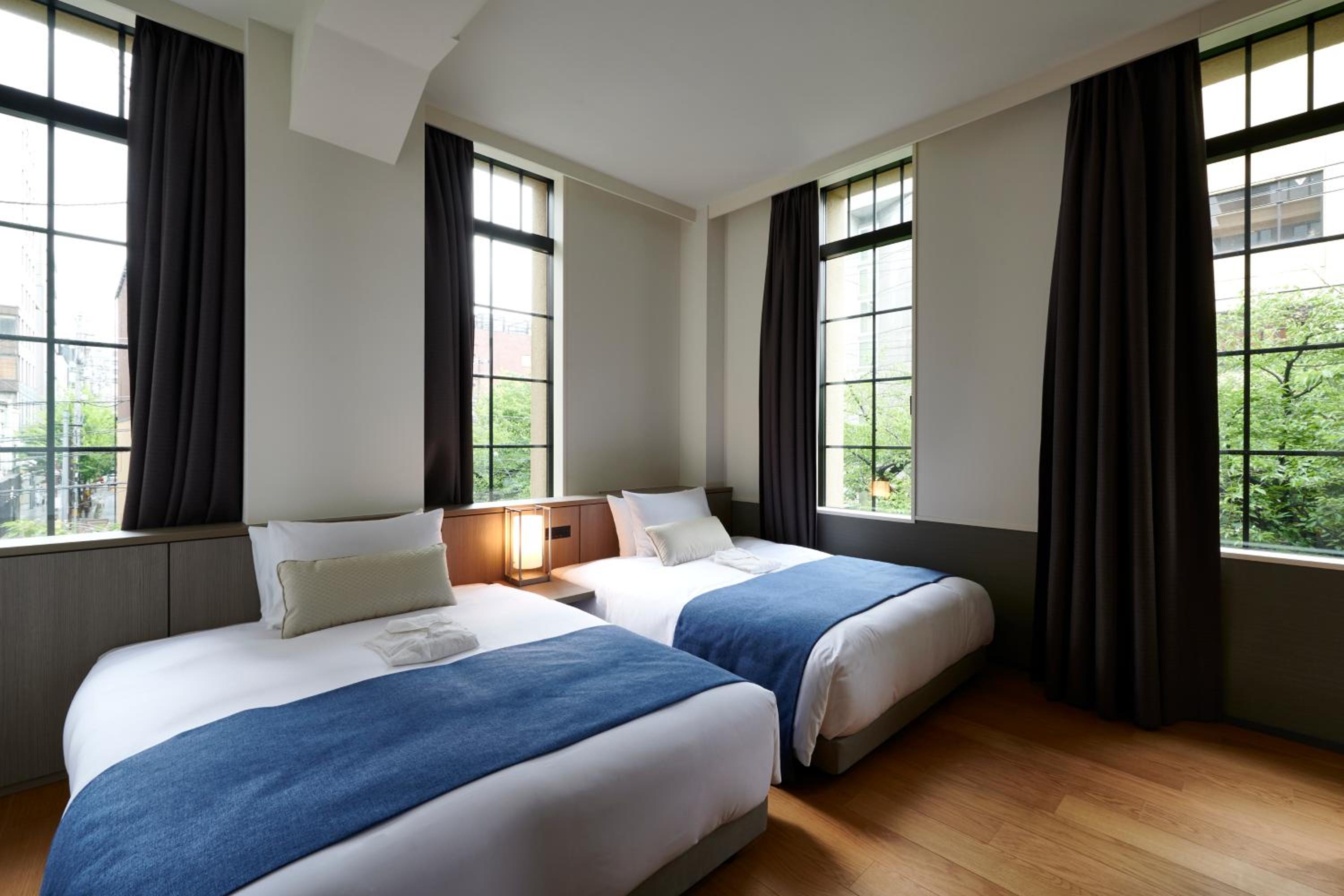 [Schoolhouse] Grace Corner Wide Twin Room - Nonsmoking