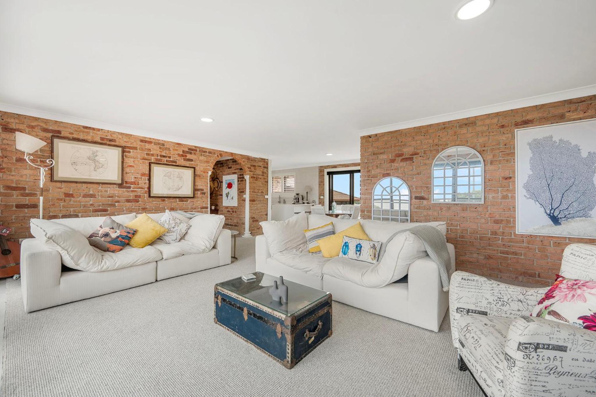 Three-Bedroom Apartment photo 1
