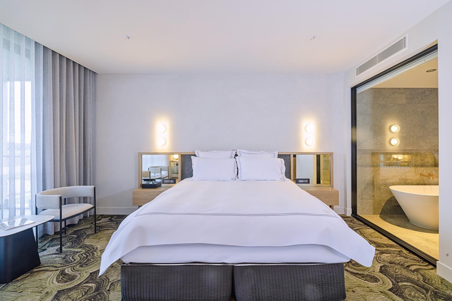 Deluxe Suite King