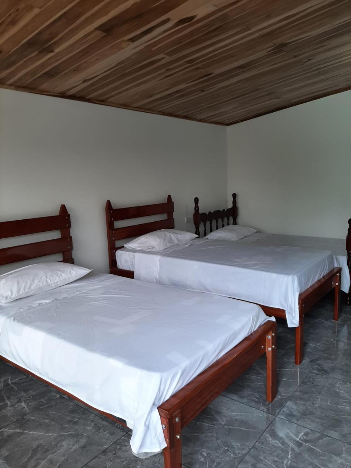 Quadruple Room with Private Bathroom photo 1