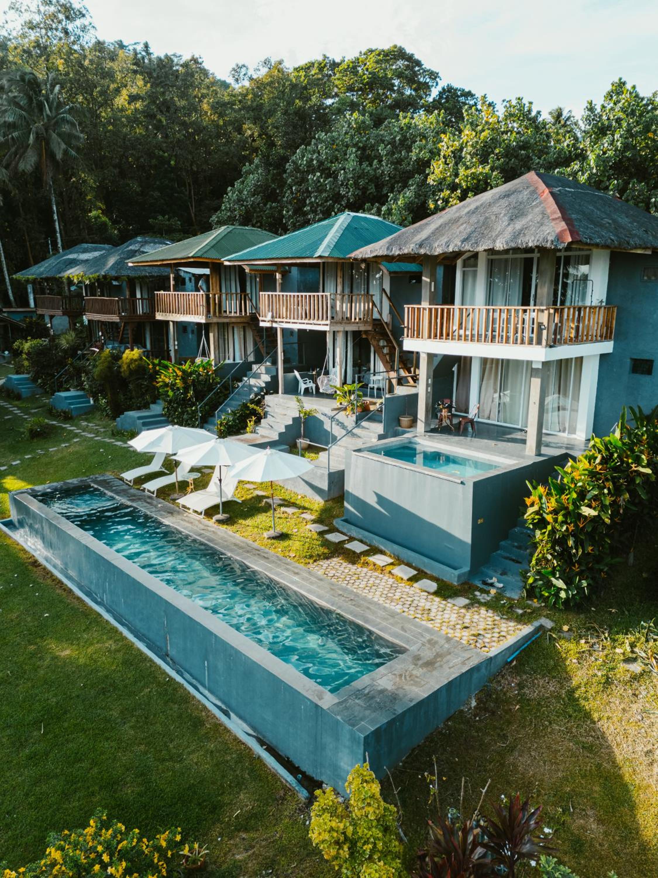 Villa with Private Pool - Photo 11