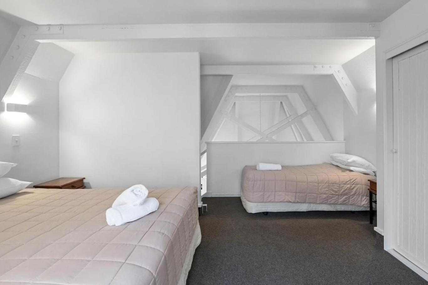 Two-Bedroom Apartment - Photo 4