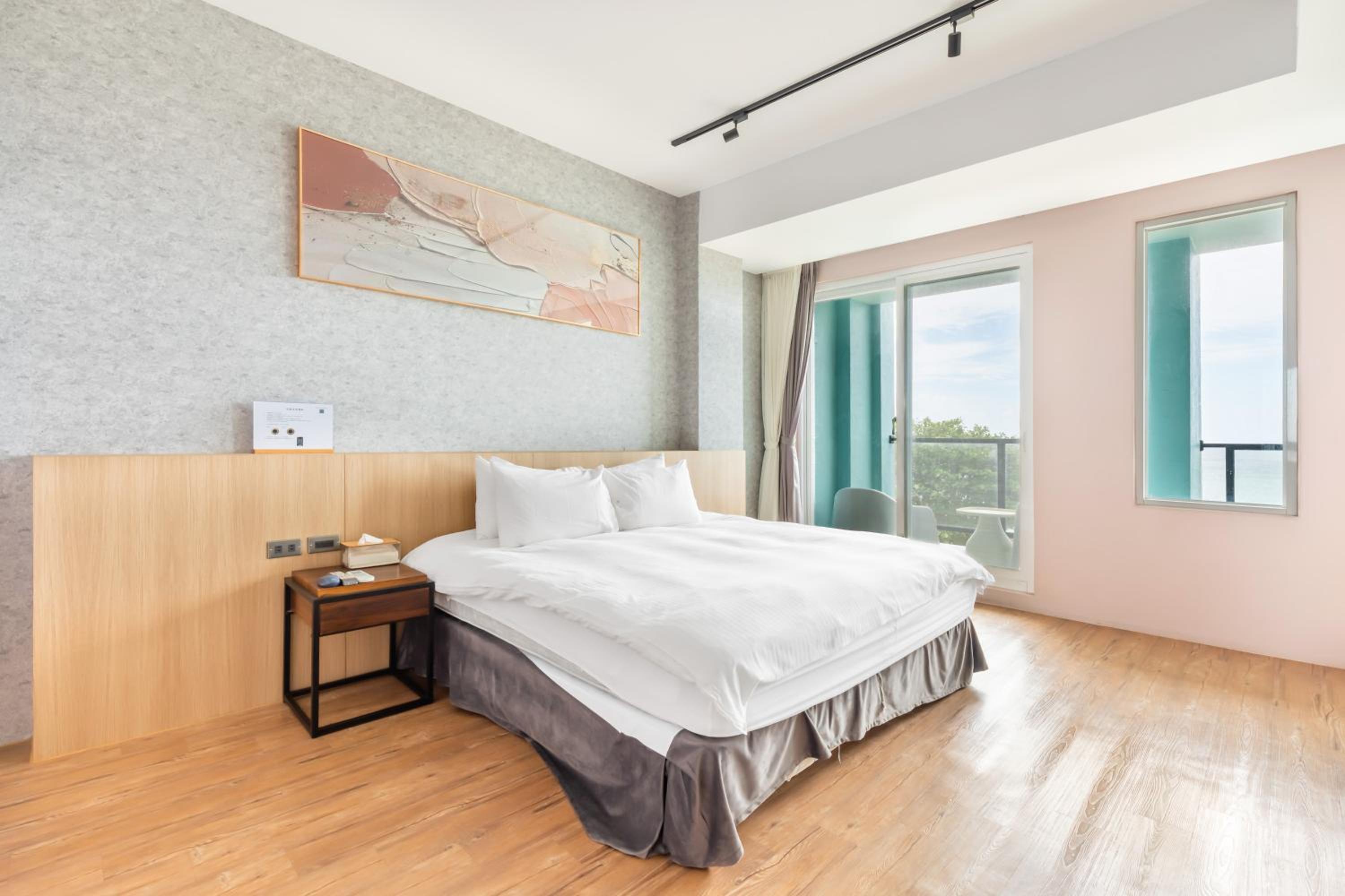 Double Room with Sea View - Photo 9