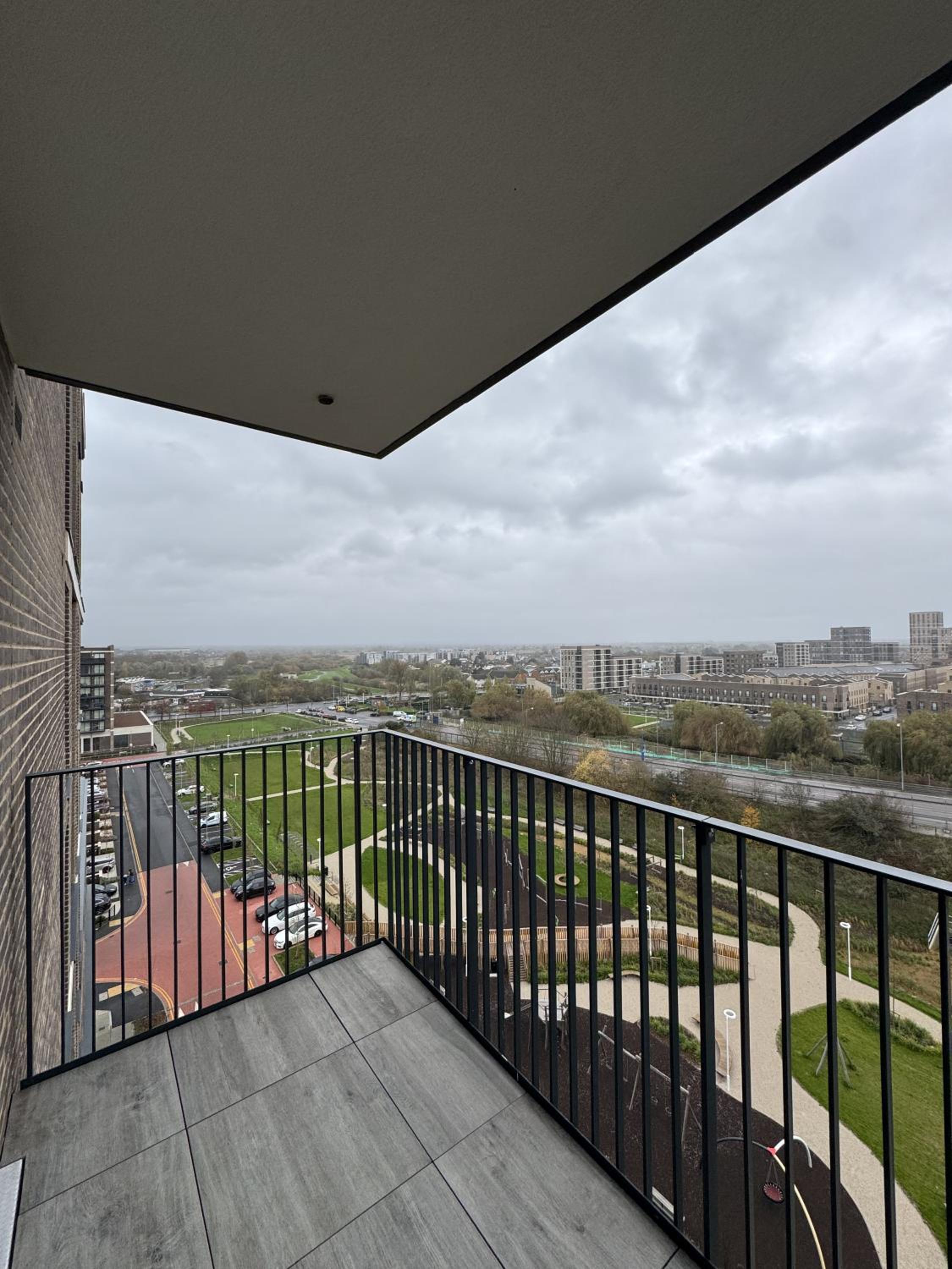 Two-Bedroom Apartment with Balcony photo 3