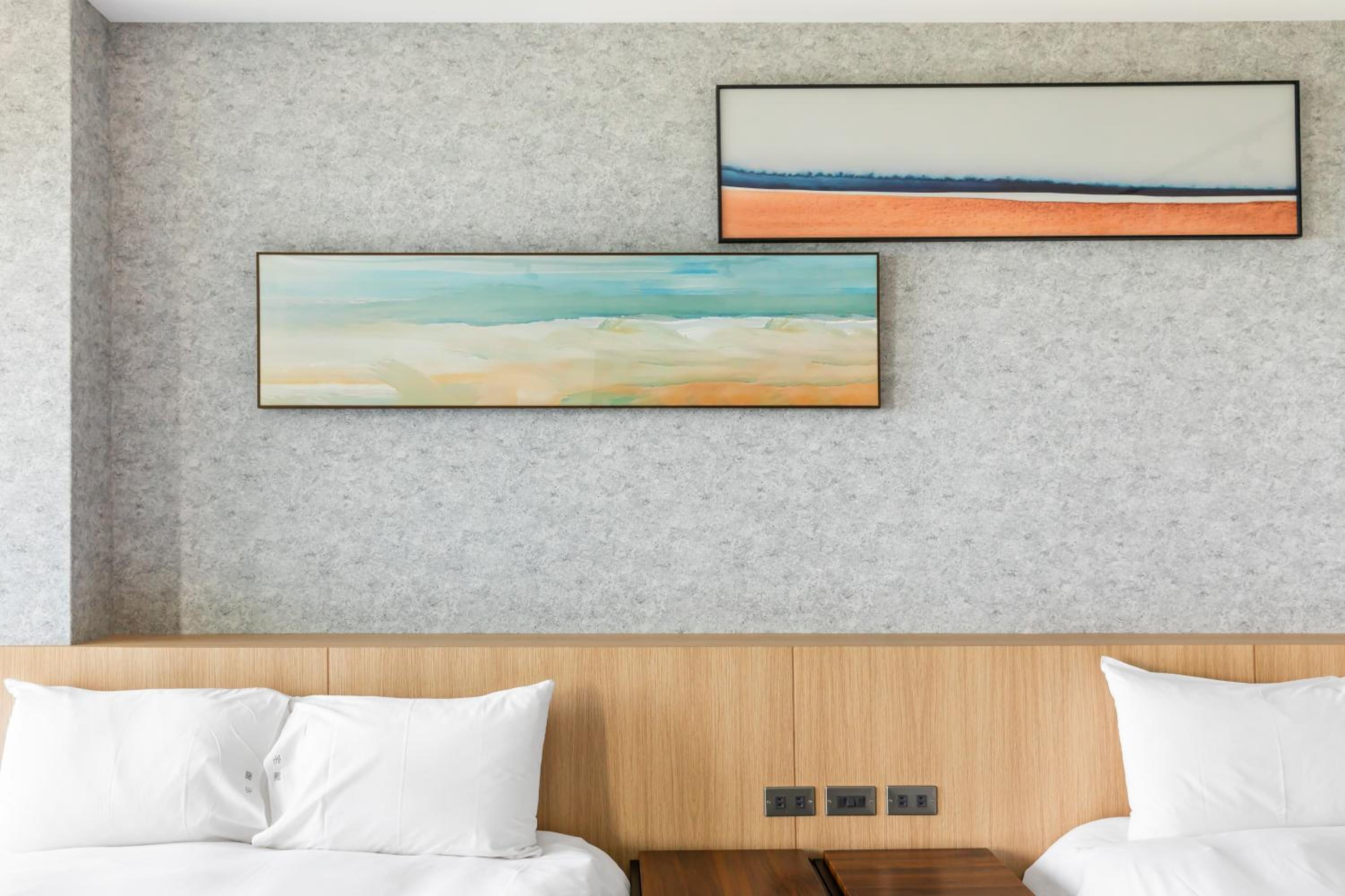 Quadruple Room with Sea View - Photo 10