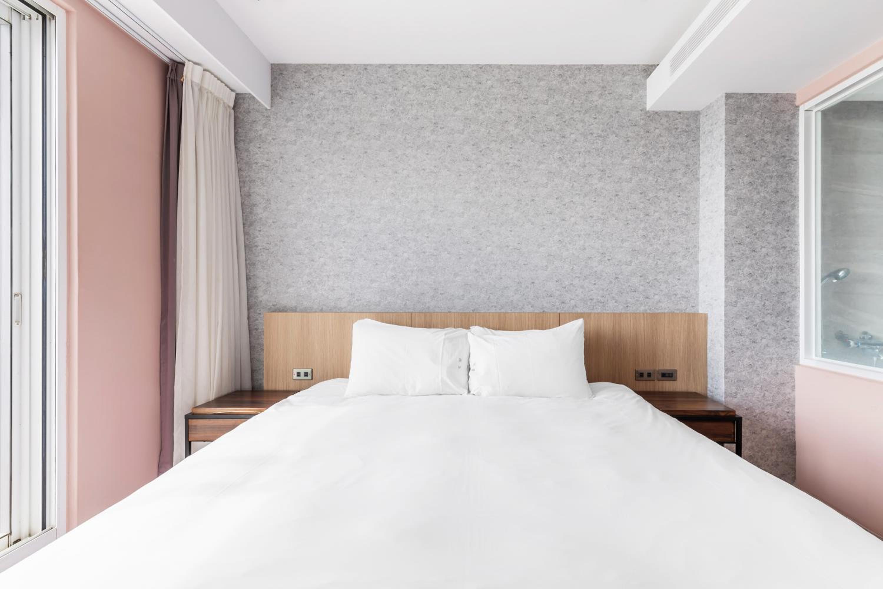 Deluxe Double Room with Sea View - Photo 19